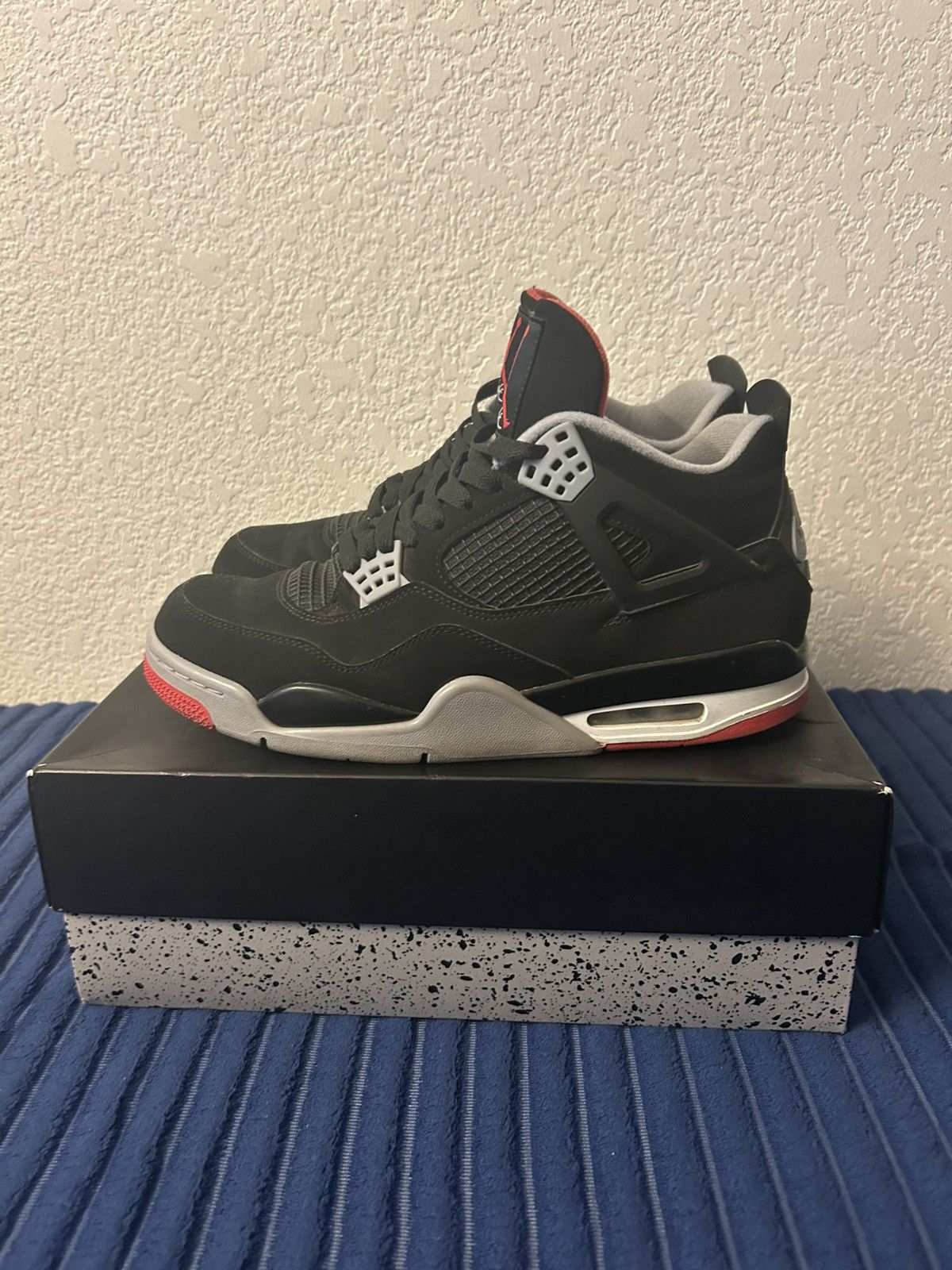 Nike Nike Air Jordan 4 Bred Size US 10 / EU 43 - 4 Thumbnail
