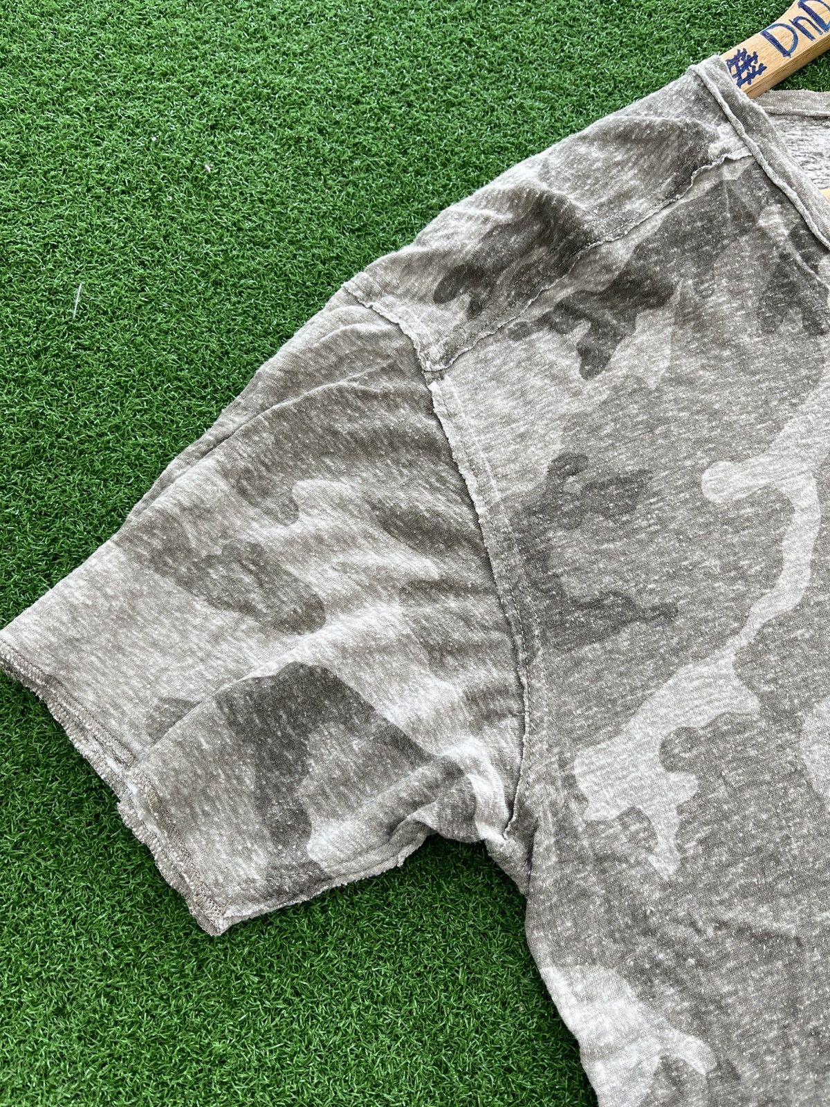 Dolce & Gabbana VINTAGE D&G CAMO V NECK SINGLE POCKET VERY RARE Size US M / EU 48-50 / 2 - 8 Thumbnail