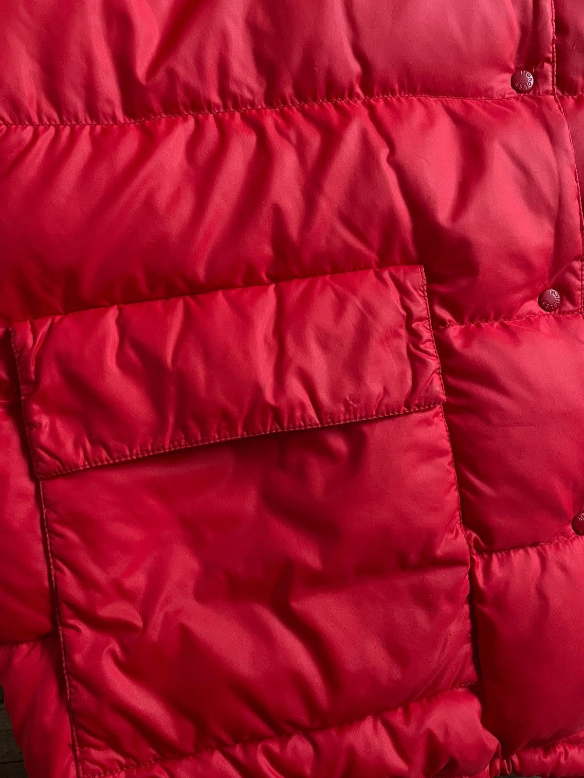 Moncler Vintage Moncler Grenoble Red Down Hooded Puffer Jacket Size L / US 10 / IT 46 - 11 Thumbnail