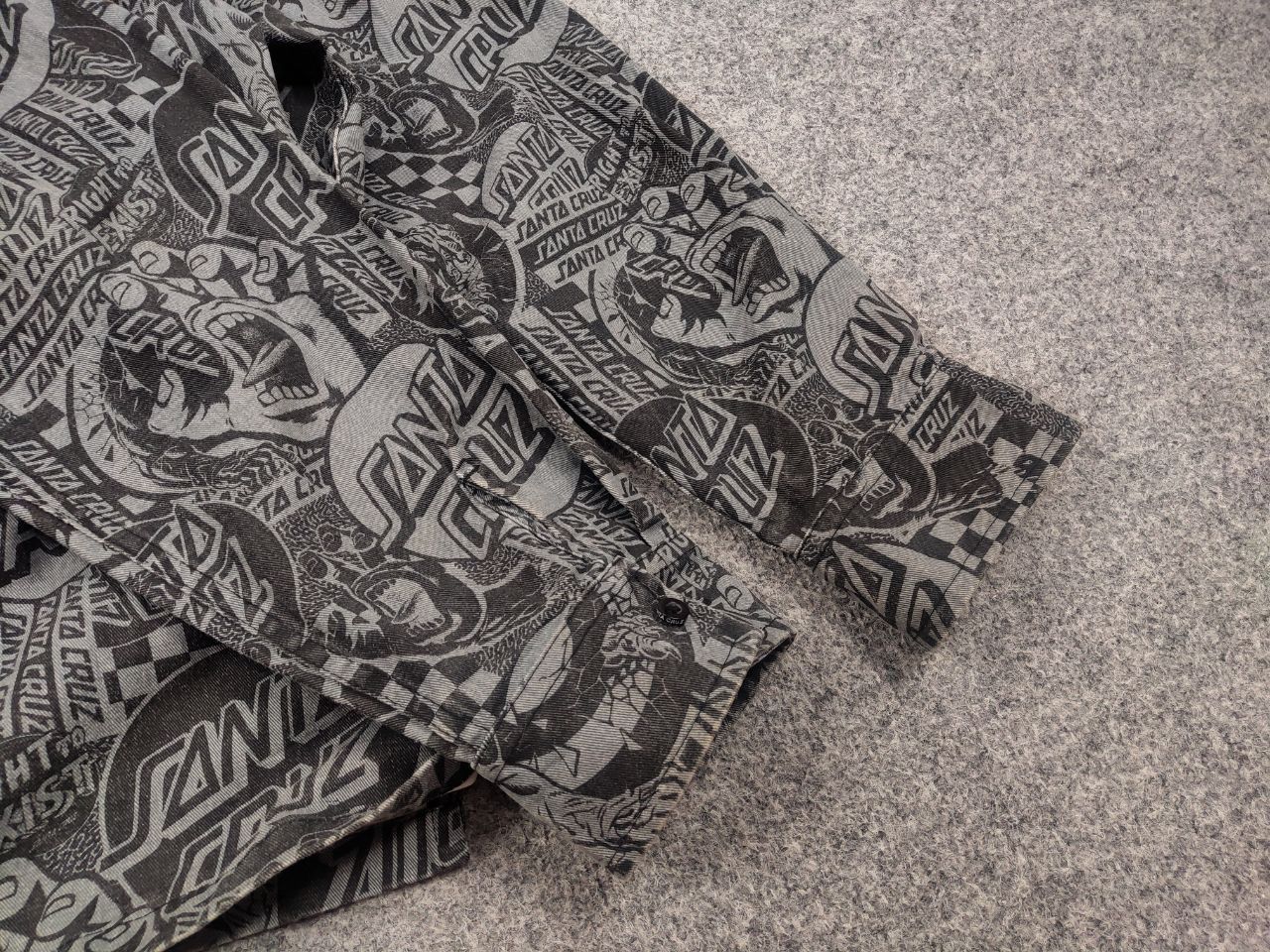 Santa Cruz Skateboards Santa Cruz El Jefe All-Over Pattern Long Sleeve Zip Jacket Size US L / EU 52-54 / 3 - 11 Thumbnail