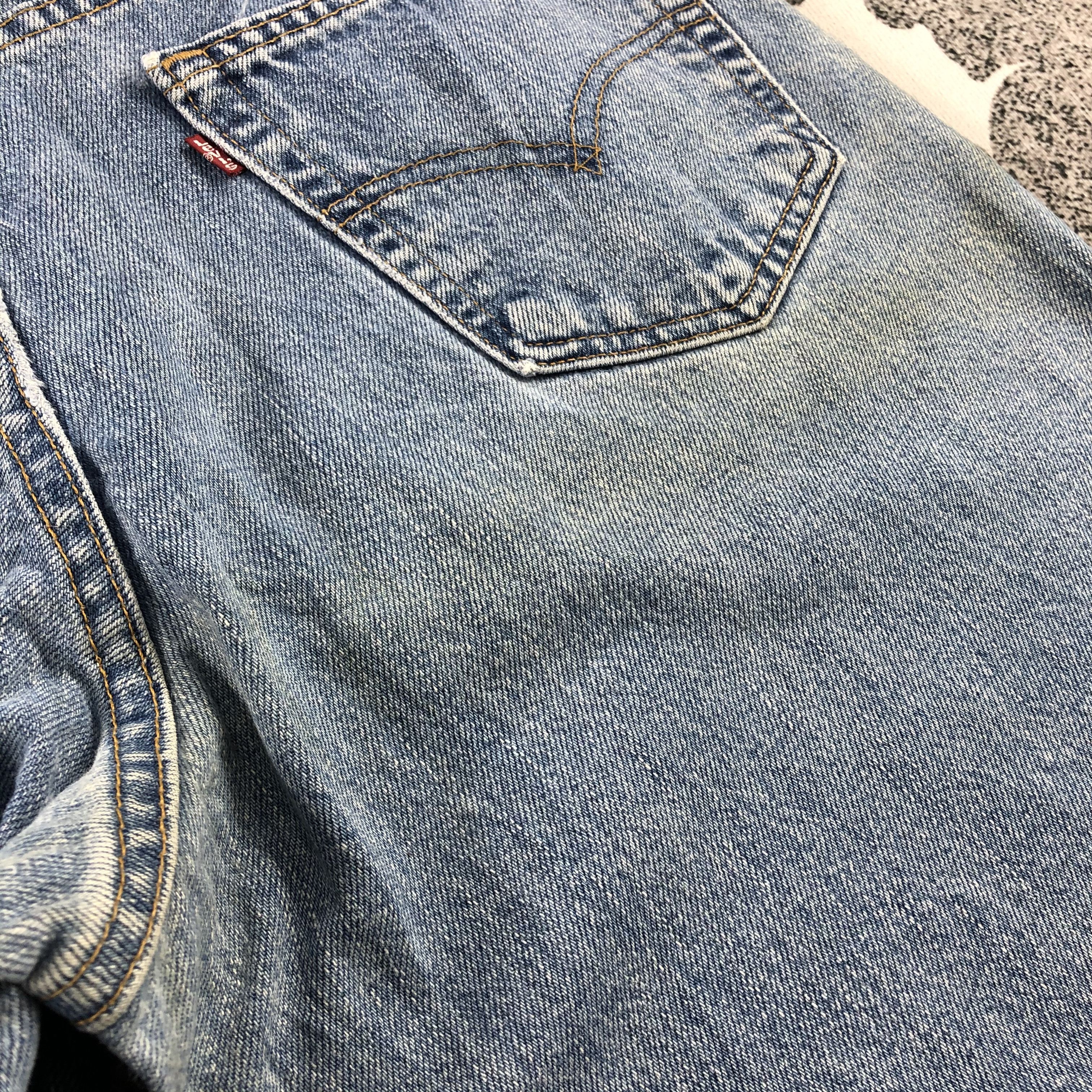Levi's Vintage Levi's 550 Jeans Faded Blue Denim KJ1030 Size US 35 - 8 Thumbnail