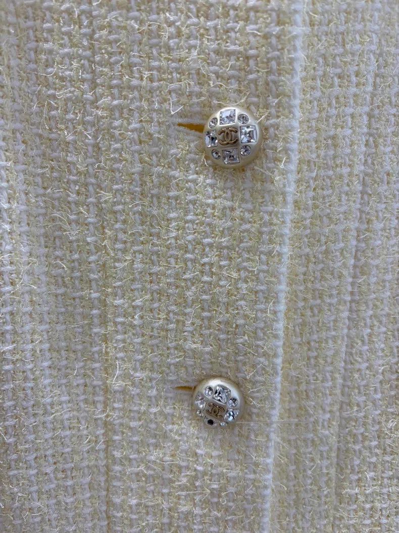 Chanel Chanel Spring and summer goose yellow light yellow diamond Size XXS / US 00 / IT 34 - 3 Thumbnail