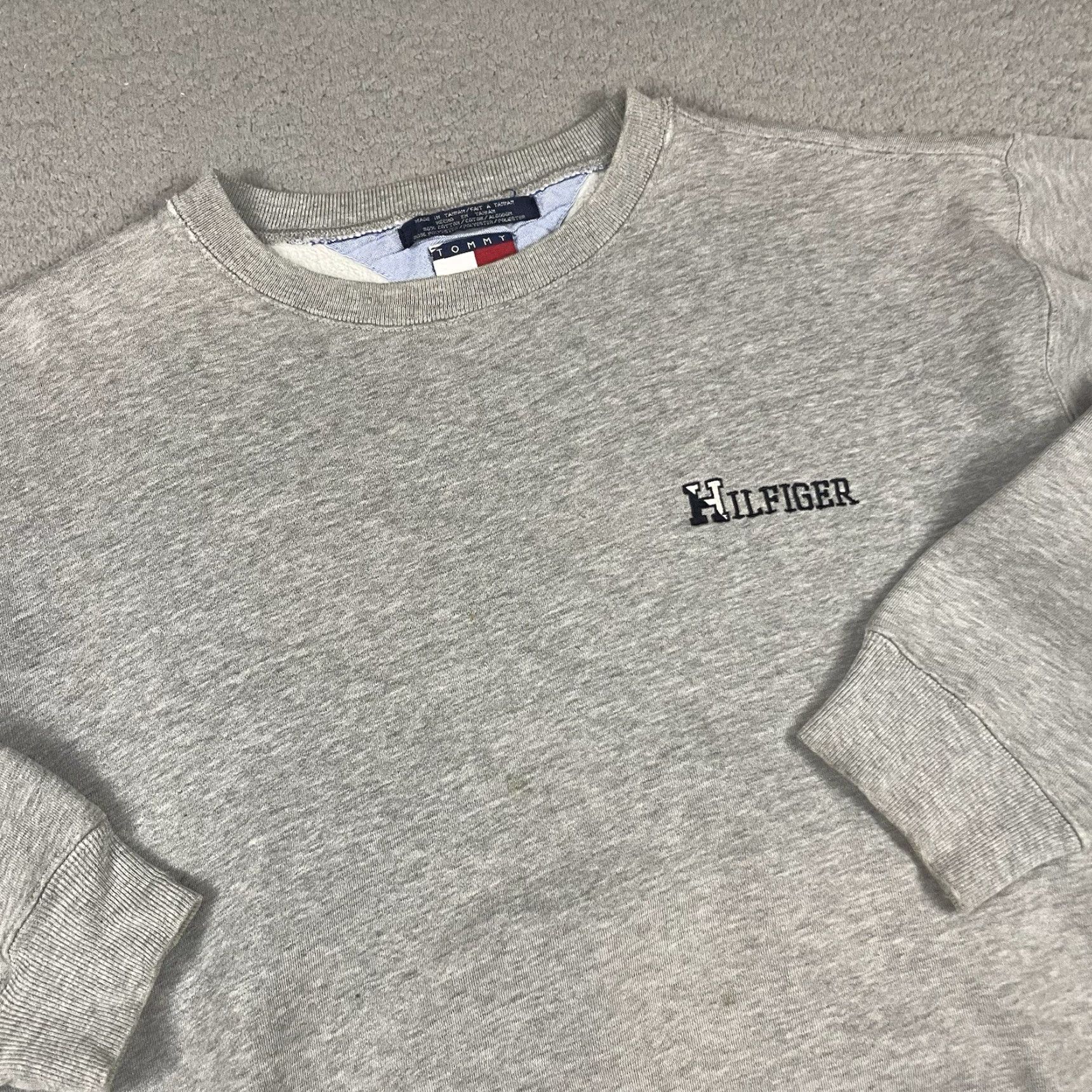 Tommy Hilfiger VINTAGE Tommy Hilfiger Sweatshirt Men’s S Gray Athletic Pullover Sports All Seasons Heavyweight Embroidered Size US S / EU 44-46 / 1 - 2 Thumbnail