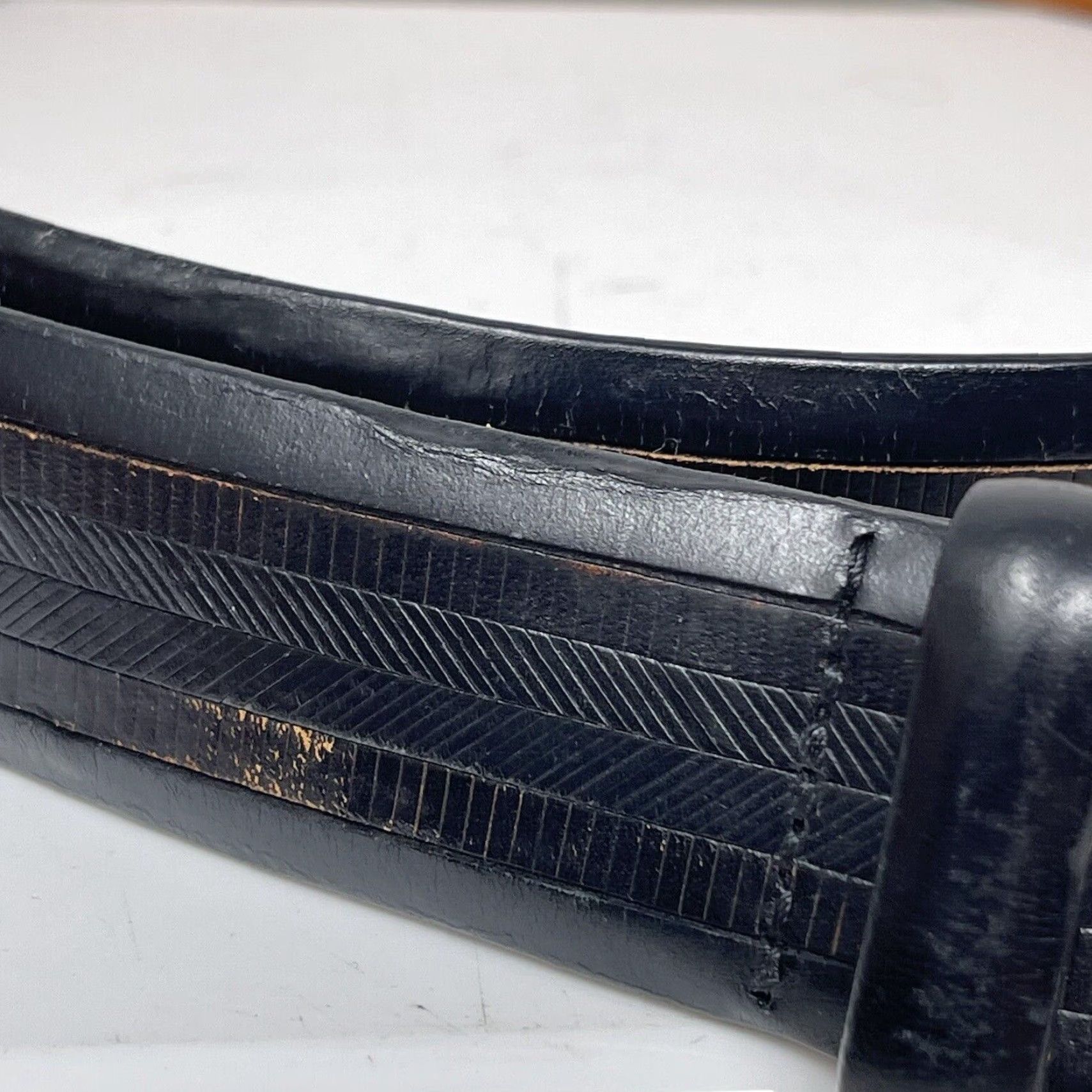 Vintage Trafalgar Belt Men 34 Leather Black Distressing Italian Buckle Logo Dress Belt Vintage No Size 34 - 2 Thumbnail