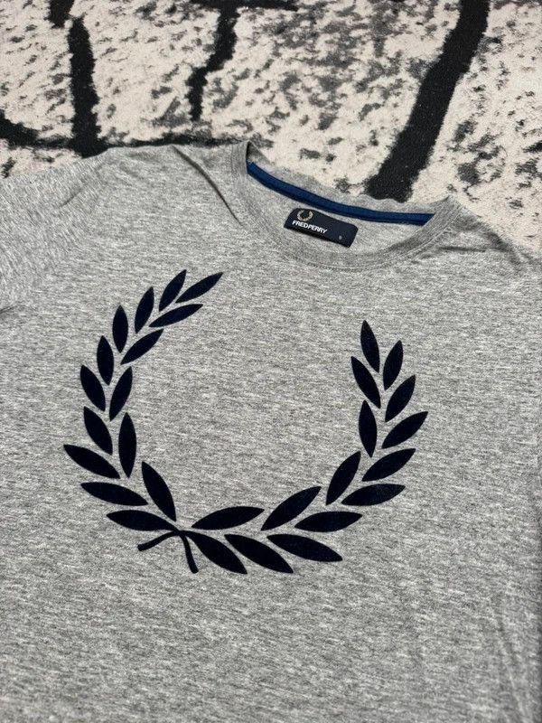 Fred Perry Fred Perry logo t-shirt gray navy blue S Size US S / EU 44-46 / 1 - 3 Thumbnail