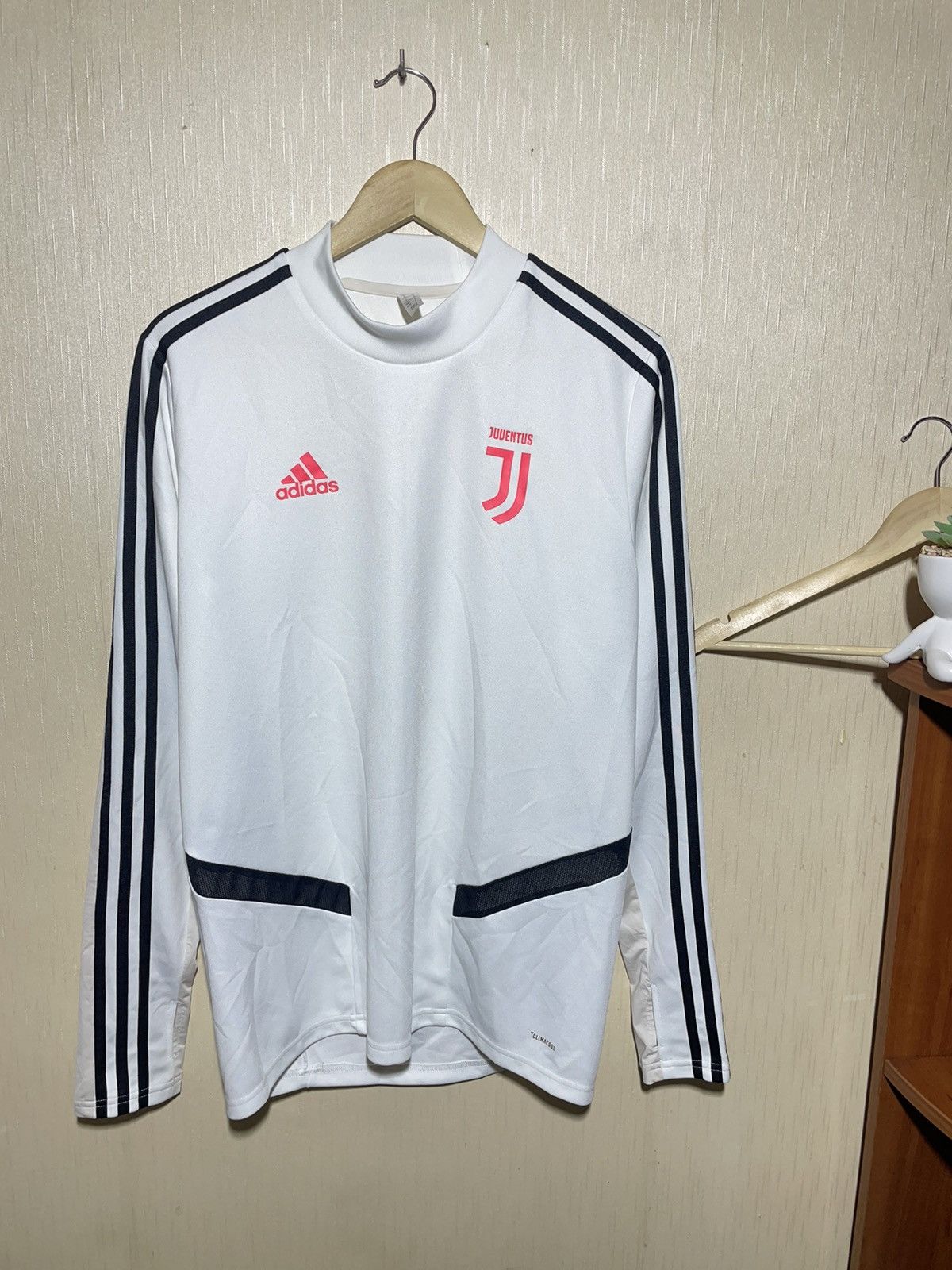 Adidas Adidas Juventus Streetwear soccer long sleeve Size US M / EU 48-50 / 2 - 1 Thumbnail