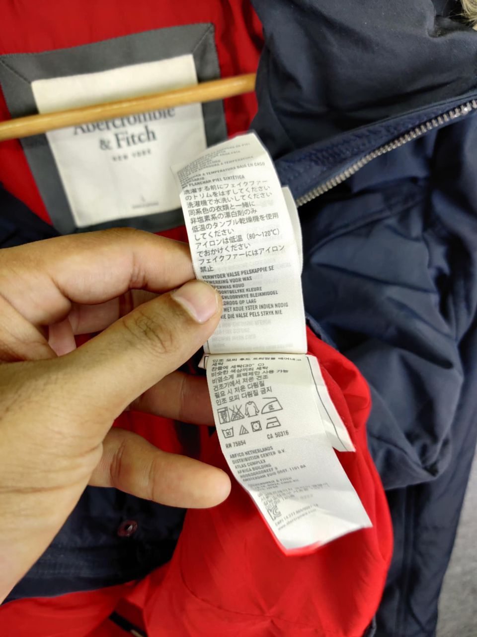 Abercrombie & Fitch Vintage Abercrombie & Fitch Fur Bomber Jacket Size US L / EU 52-54 / 3 - 15 Thumbnail