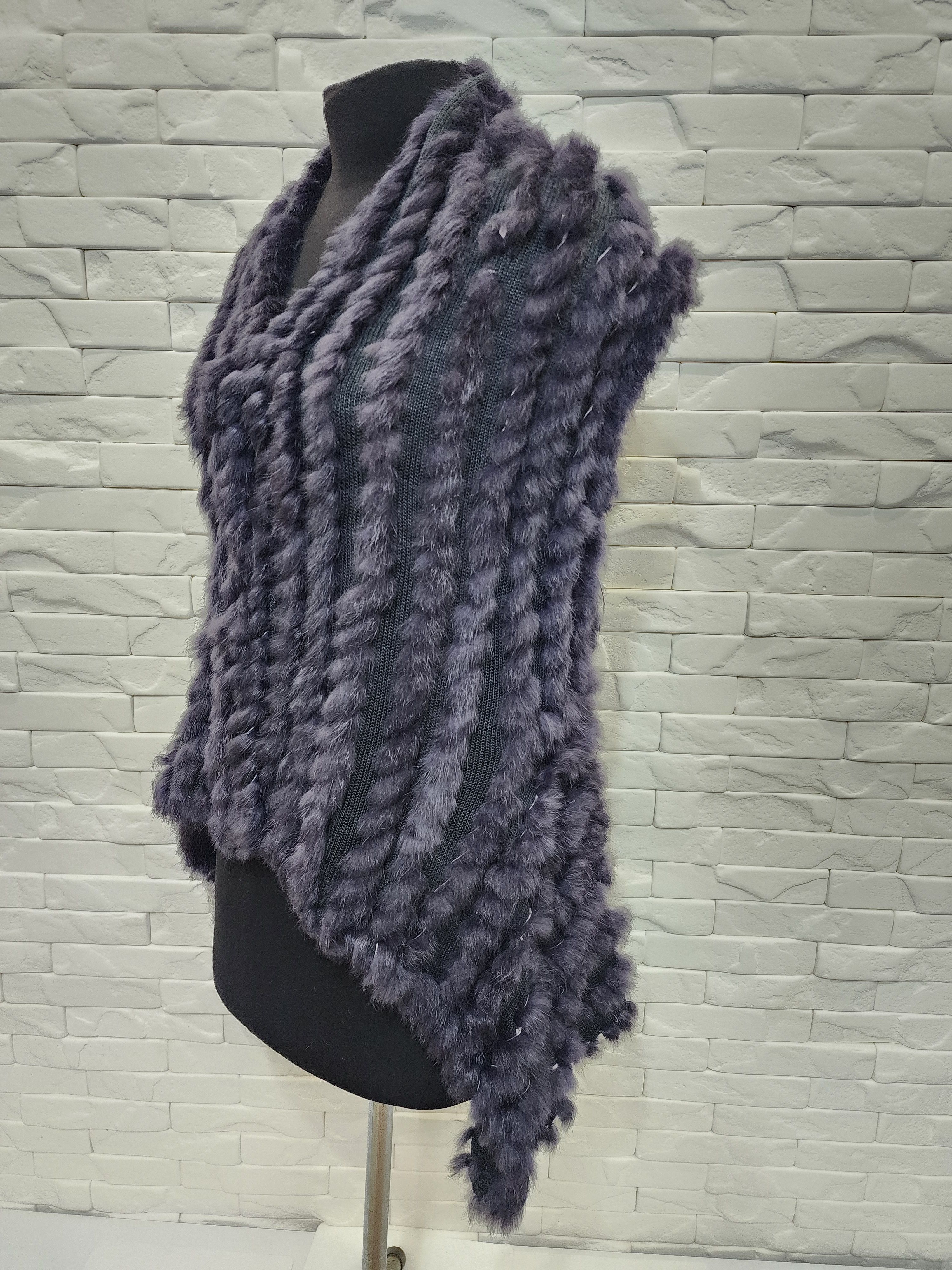 Uniqlo Women's fur vest. Size L / US 10 / IT 46 - 2 Thumbnail