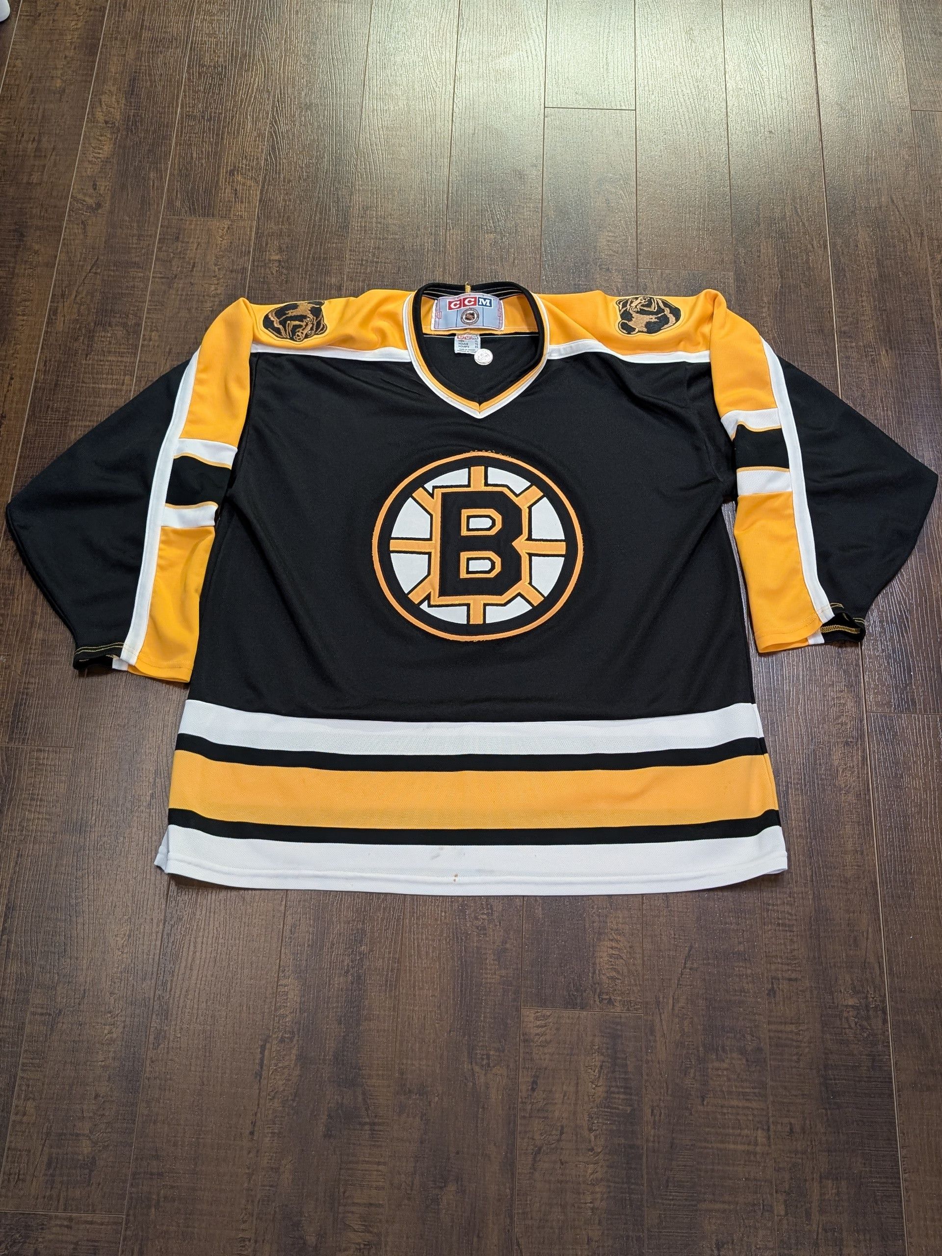90's Boston Bruins Pooh Bear CCM Jersey Size XL