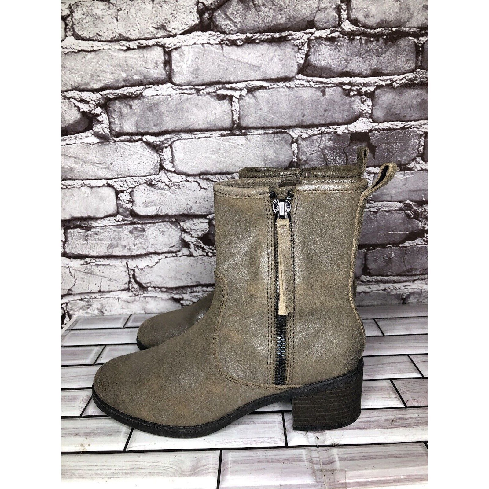 Clarks Clarks Metallic Leather Taupe Nevella Devon Zip Ankle Boots Size US 7.5 / IT 37.5 - 6 Thumbnail