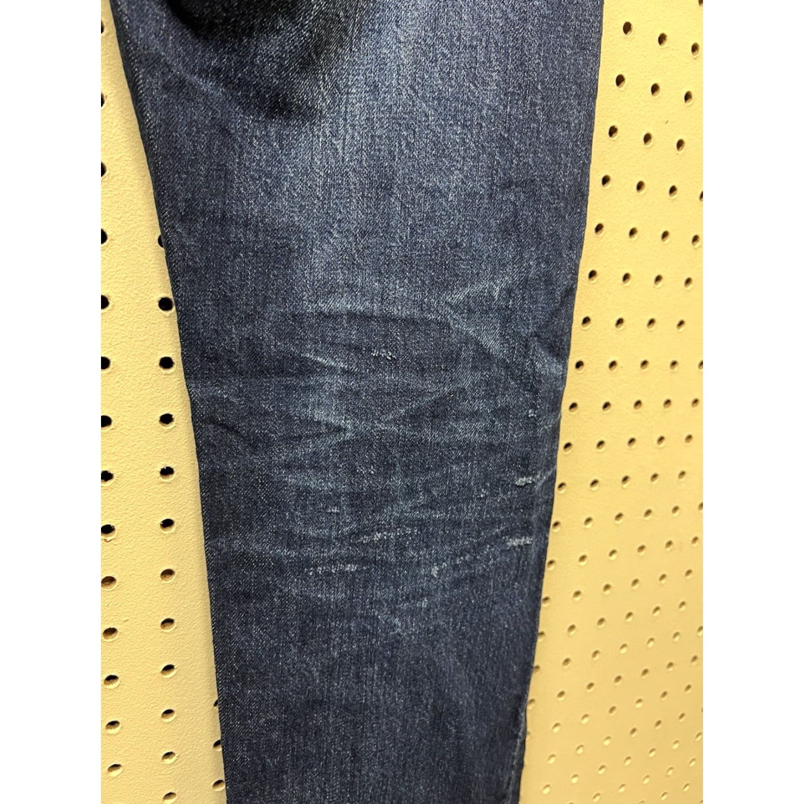 Levi's VINTAGE Levi’s 501 Jeans Distressed Button Fly Blue Denim 29x31 Medium Wash Regular Mens Size US 29 - 5 Thumbnail