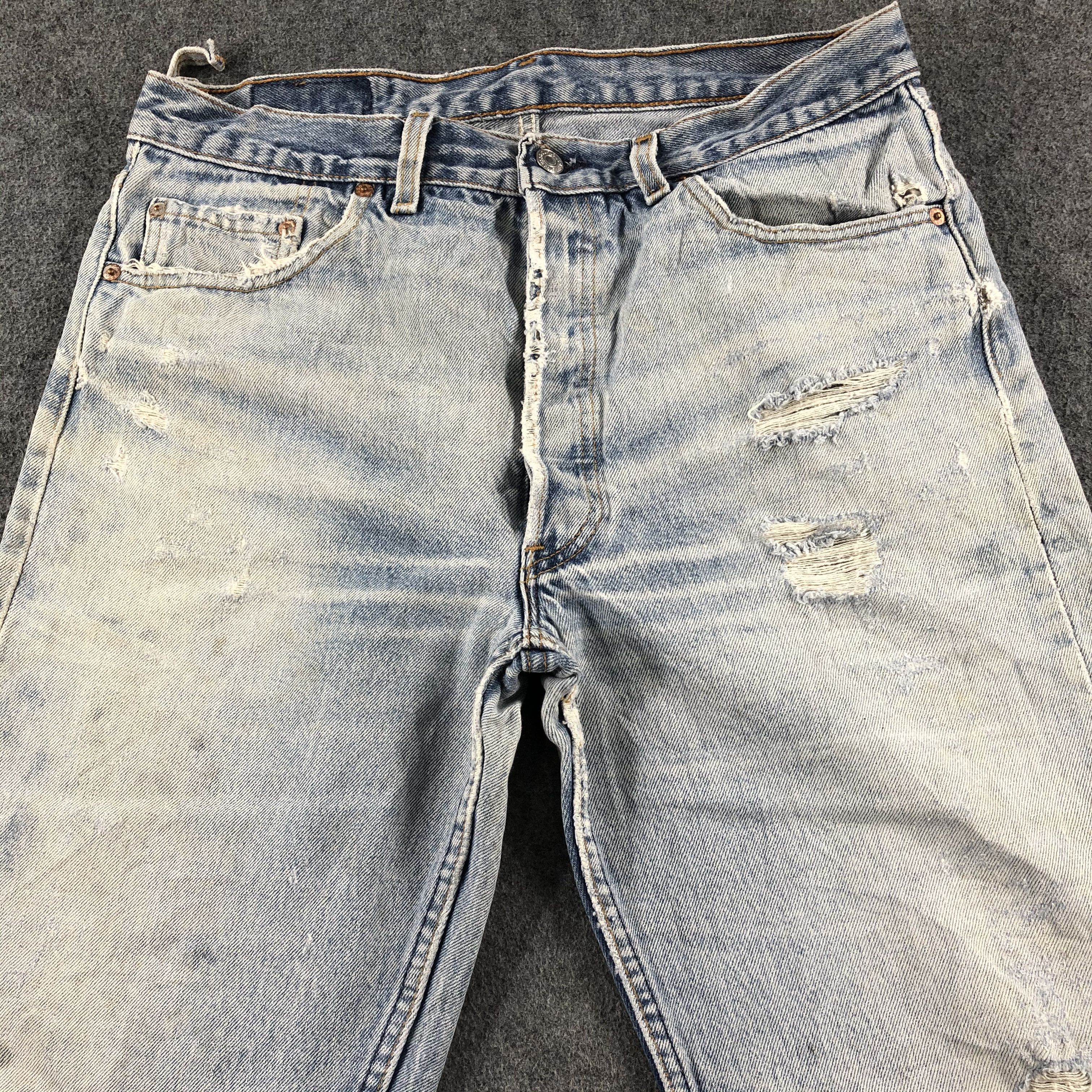 Levi's Vintage 90s Light Wash Levis 501 Jeans-J2611 Size US 33 - 3 Thumbnail
