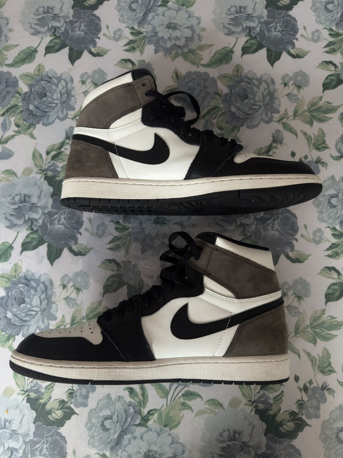 Jordan Brand Air Jordan 1 Mocha Size US 13 / EU 46 - 2 Thumbnail