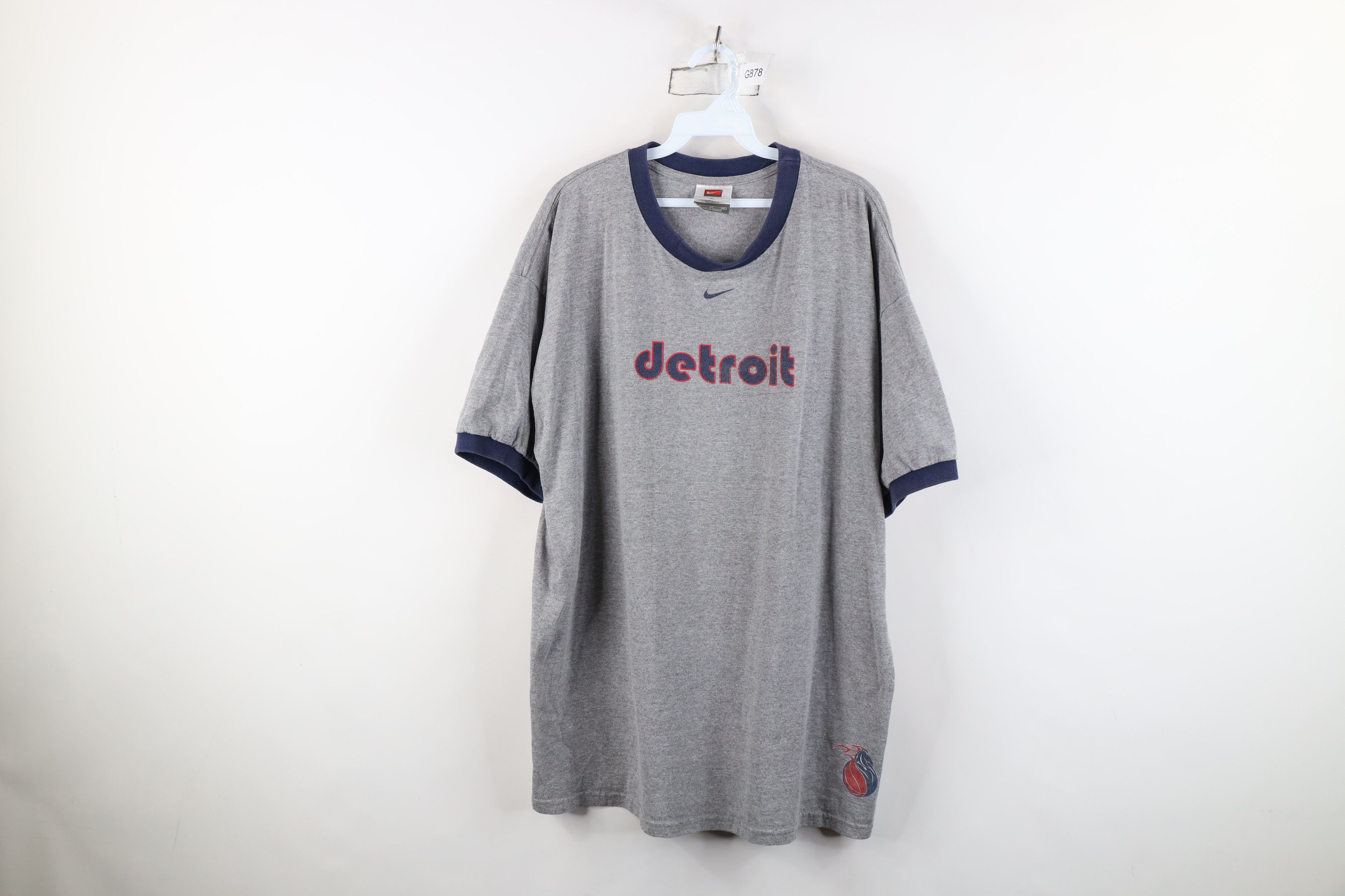 Nike Vintage Nike Swoosh Detroit Pistons Ringer T-Shirt Gray Size US XL / EU 56 / 4 - 1 Thumbnail