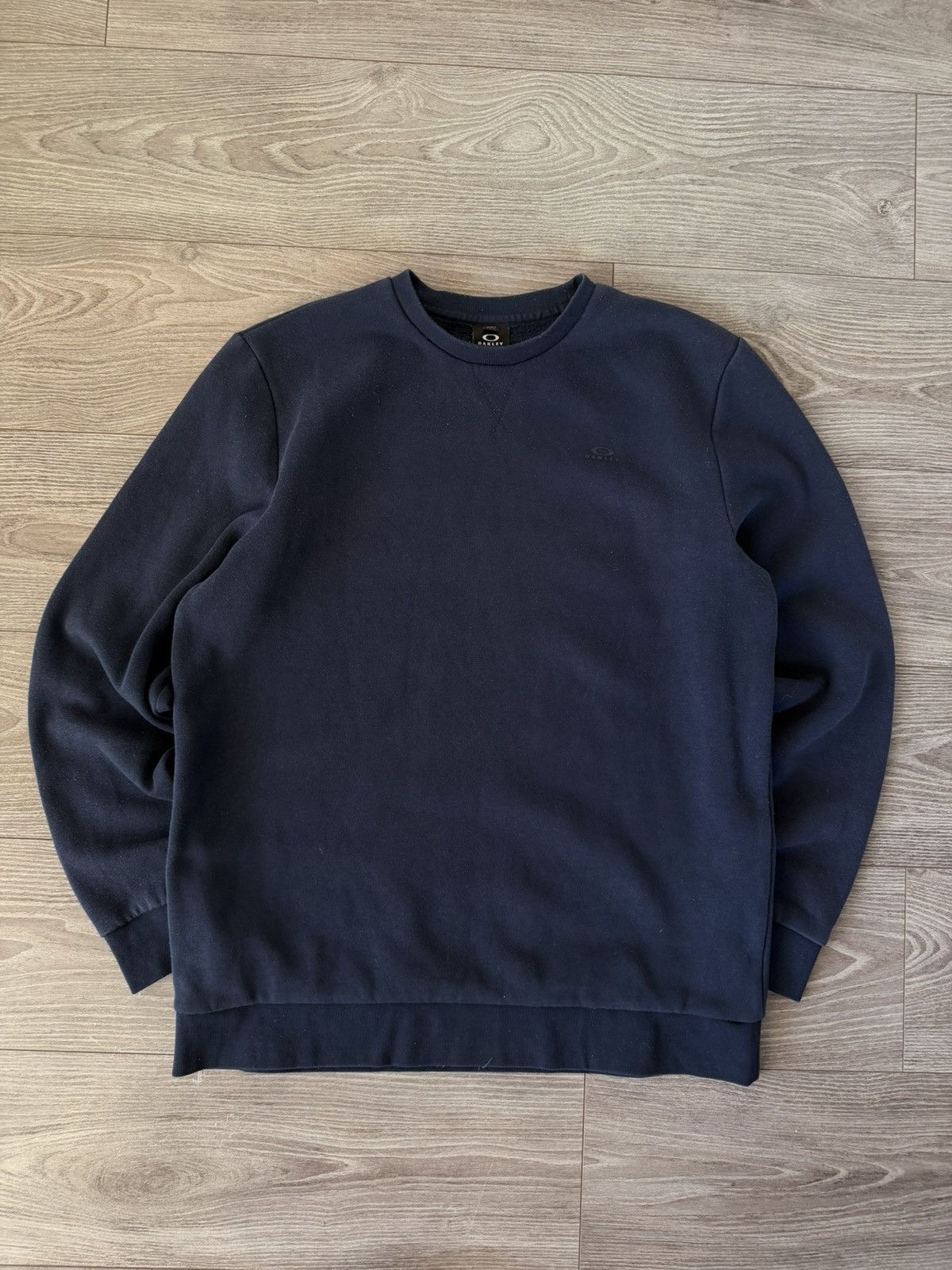 Oakley Oakley Vintage O Logo Crew Neck Casual Fit Sweatshirt Size US L / EU 52-54 / 3 - 1 Thumbnail
