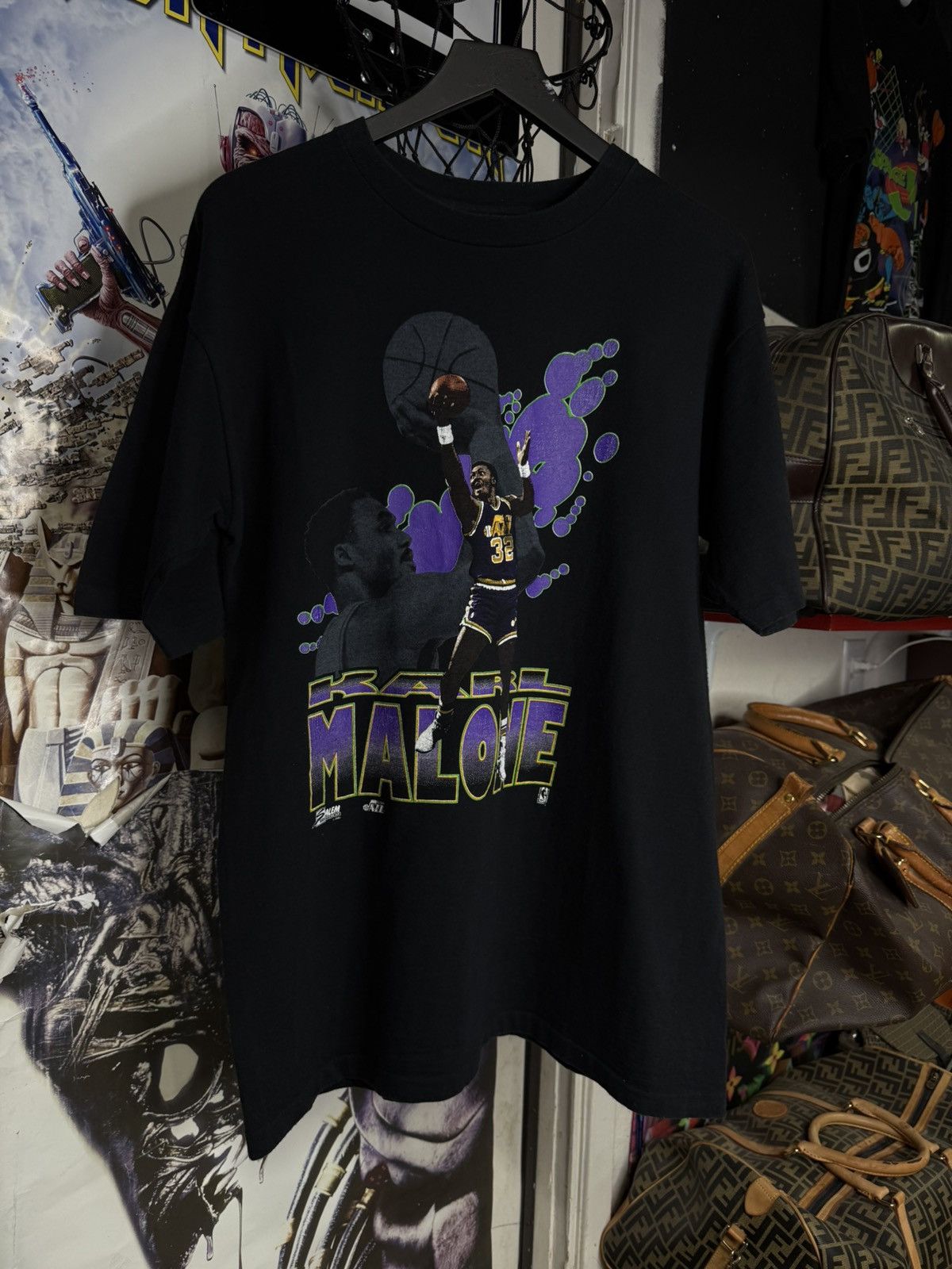NBA Vintage 90’s Salem Utah Jazz Karl Malone T-Shirt Large Size US M / EU 48-50 / 2 - 2 Thumbnail