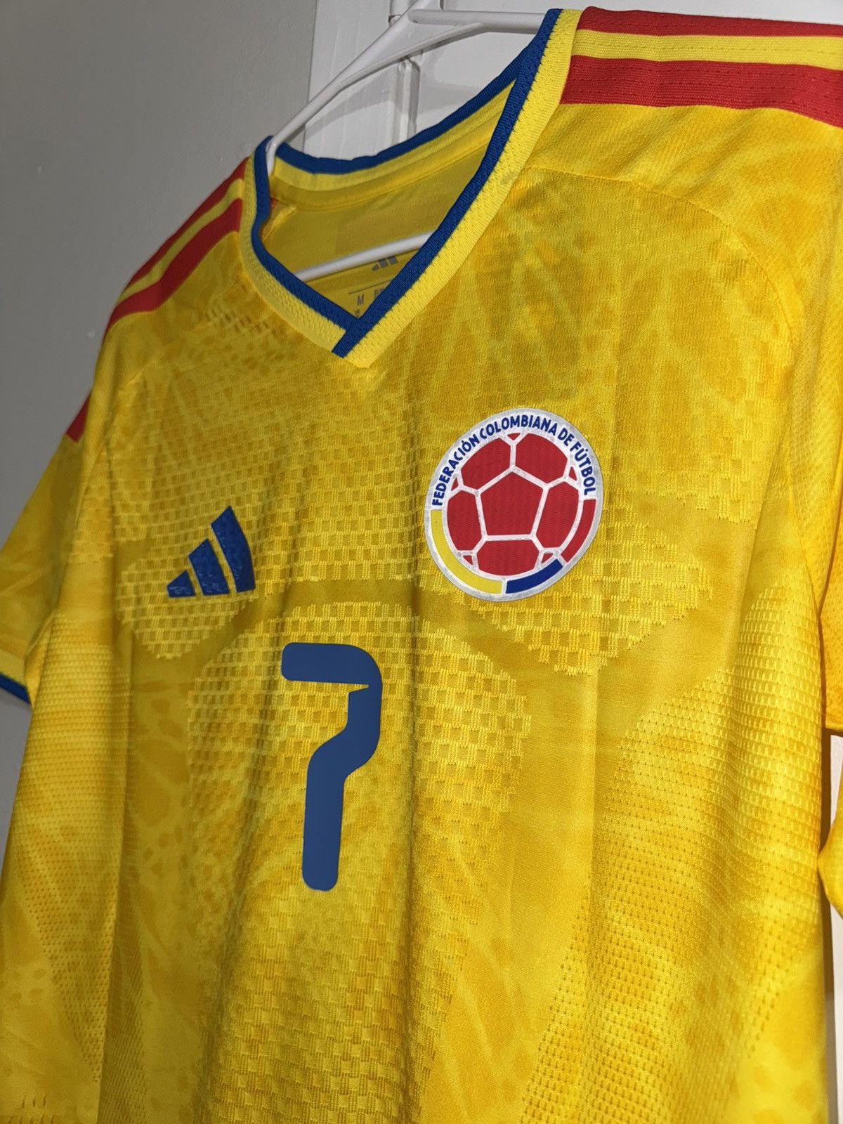 Adidas Colombia Home World Cup Jersey Diaz Size US M / EU 48-50 / 2 - 4 Thumbnail