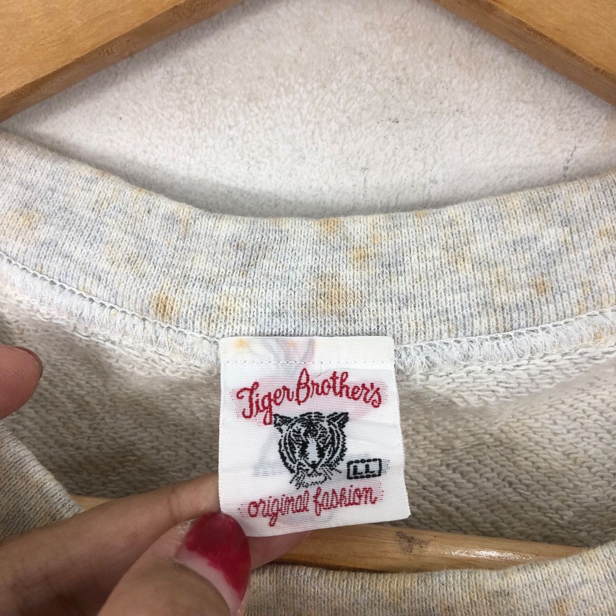 Vintage Vintage TIGER BROTHERS Made In JAPAN Sweatshirt Size US L / EU 52-54 / 3 - 4 Thumbnail