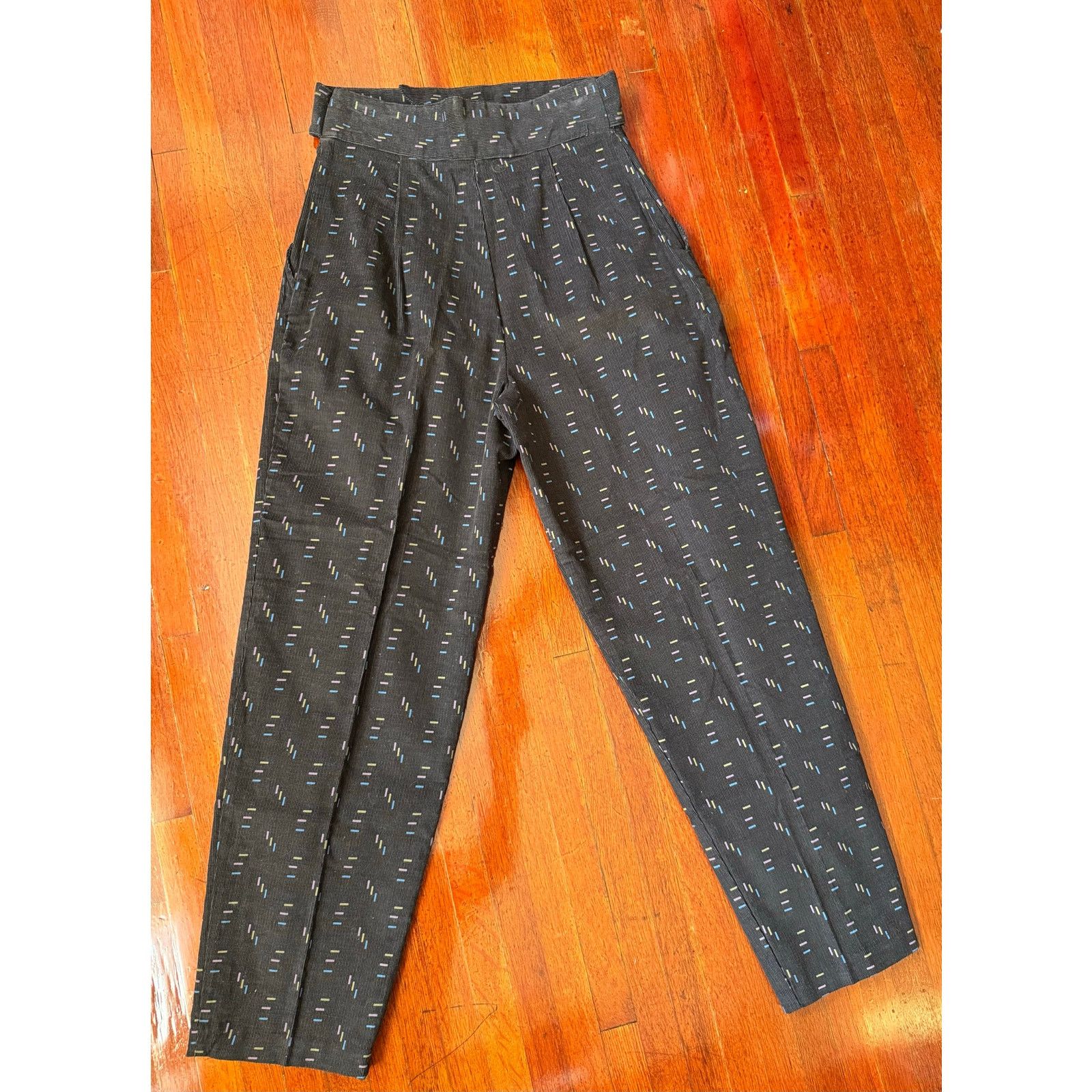 Vintage Vintage 70’s Union Made Black Corduroy Tapered Belt Pants XS Size 28" / US 6 / IT 42 - 7 Thumbnail
