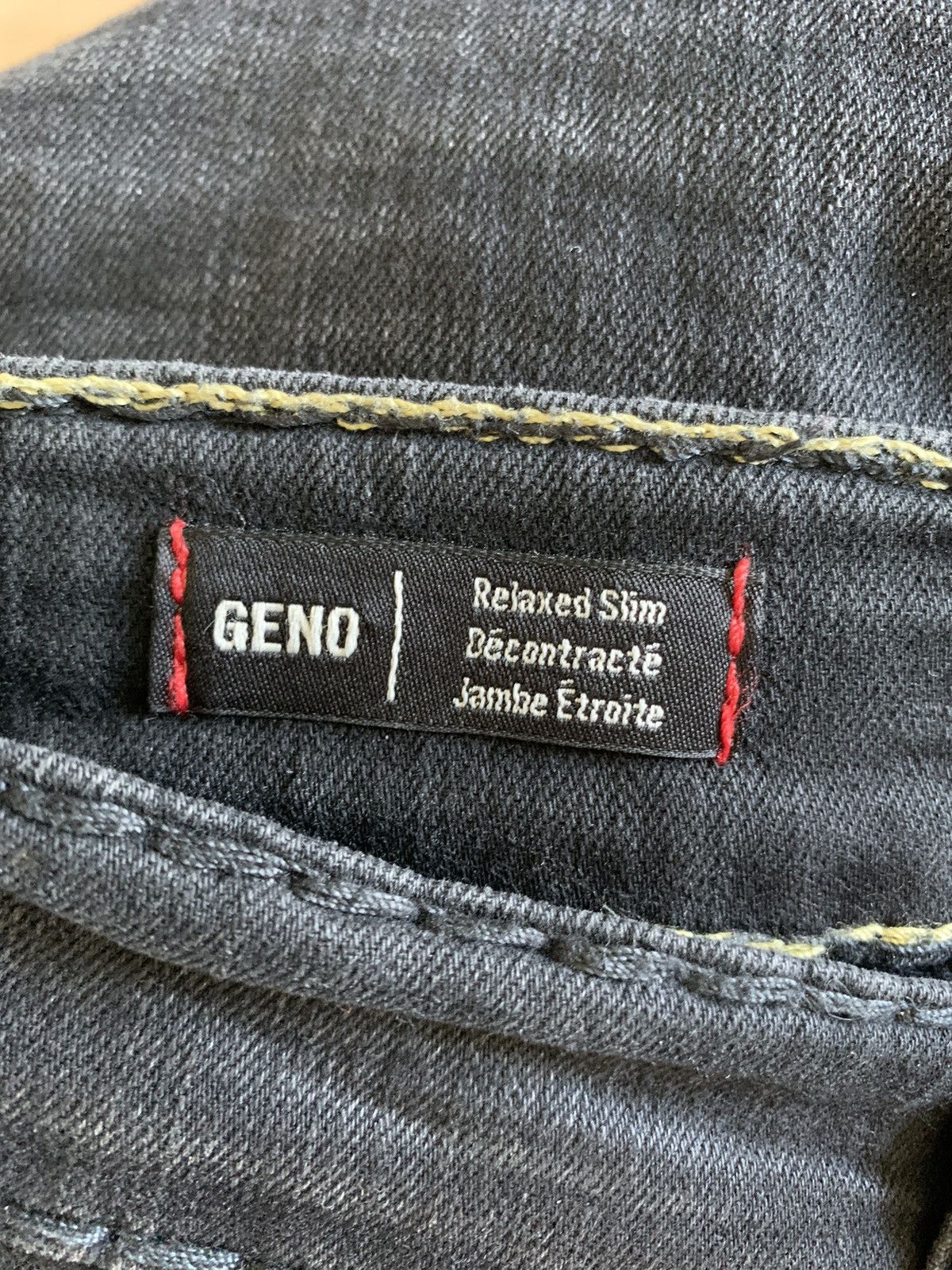 True Religion True Religion Geno No Flap Super T Relaxed slim jeans Size US 31 - 6 Thumbnail