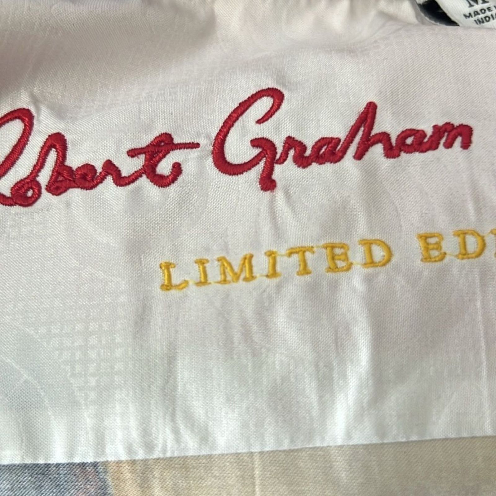 Robert Graham ROBERT GRAHAM NWT MULTI LIMITED EDITION DRESS SHIRT SIZE M‎ Size US M / EU 48-50 / 2 - 10 Thumbnail