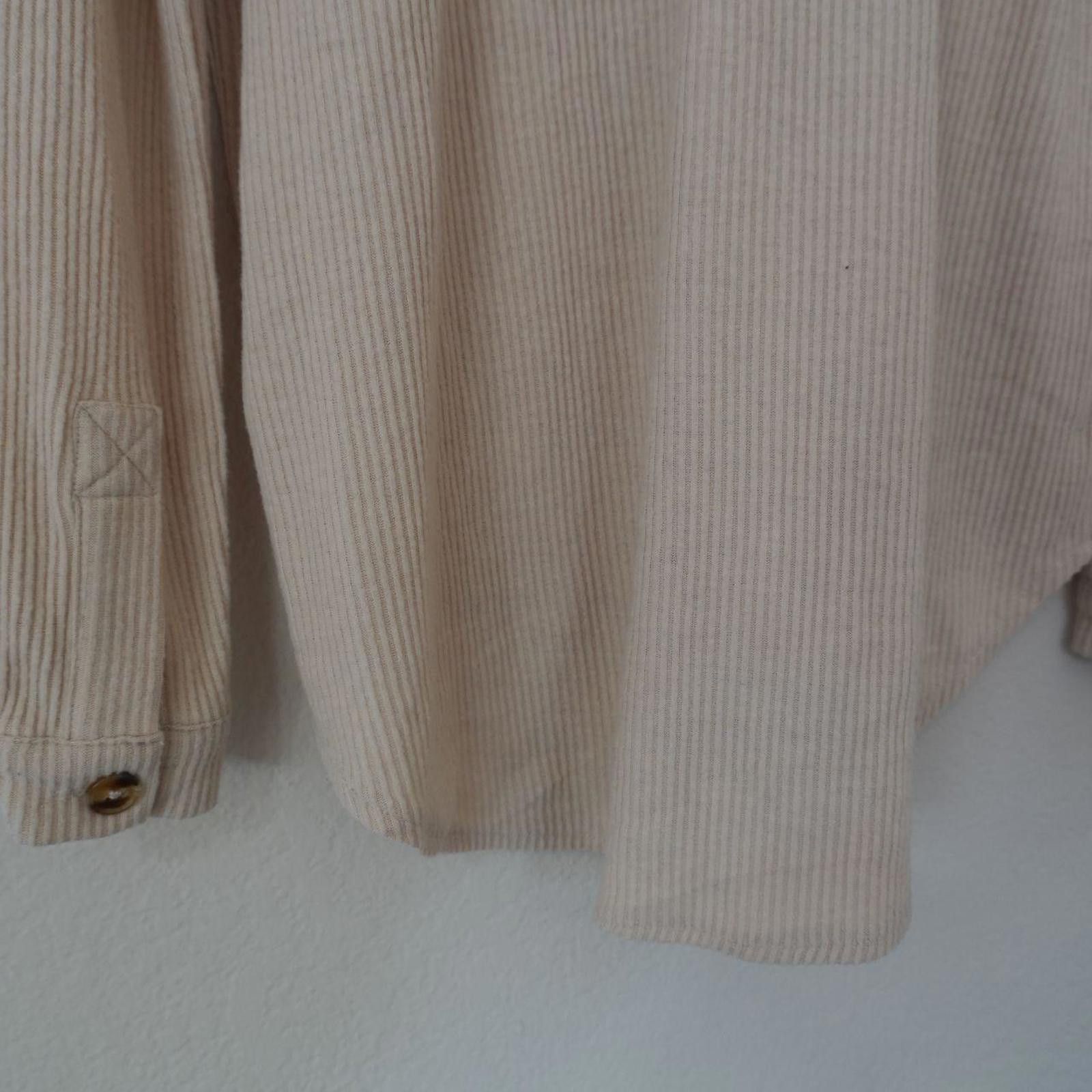The North Face Theo Spence Shirt Women's XS Cream Button Down Front Pocket Size XS / US 0-2 / IT 36-38 - 6 Thumbnail