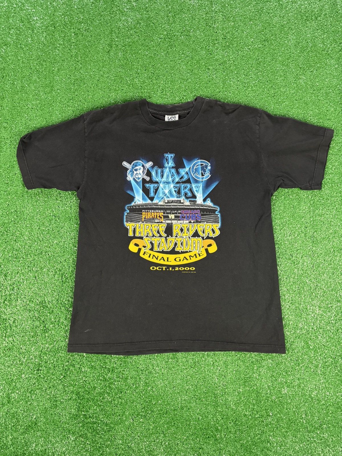 MLB × Vintage Vintage 2000 y2k faded Pirates vs Cubs Tshirt Size US XL / EU 56 / 4 - 1 Thumbnail