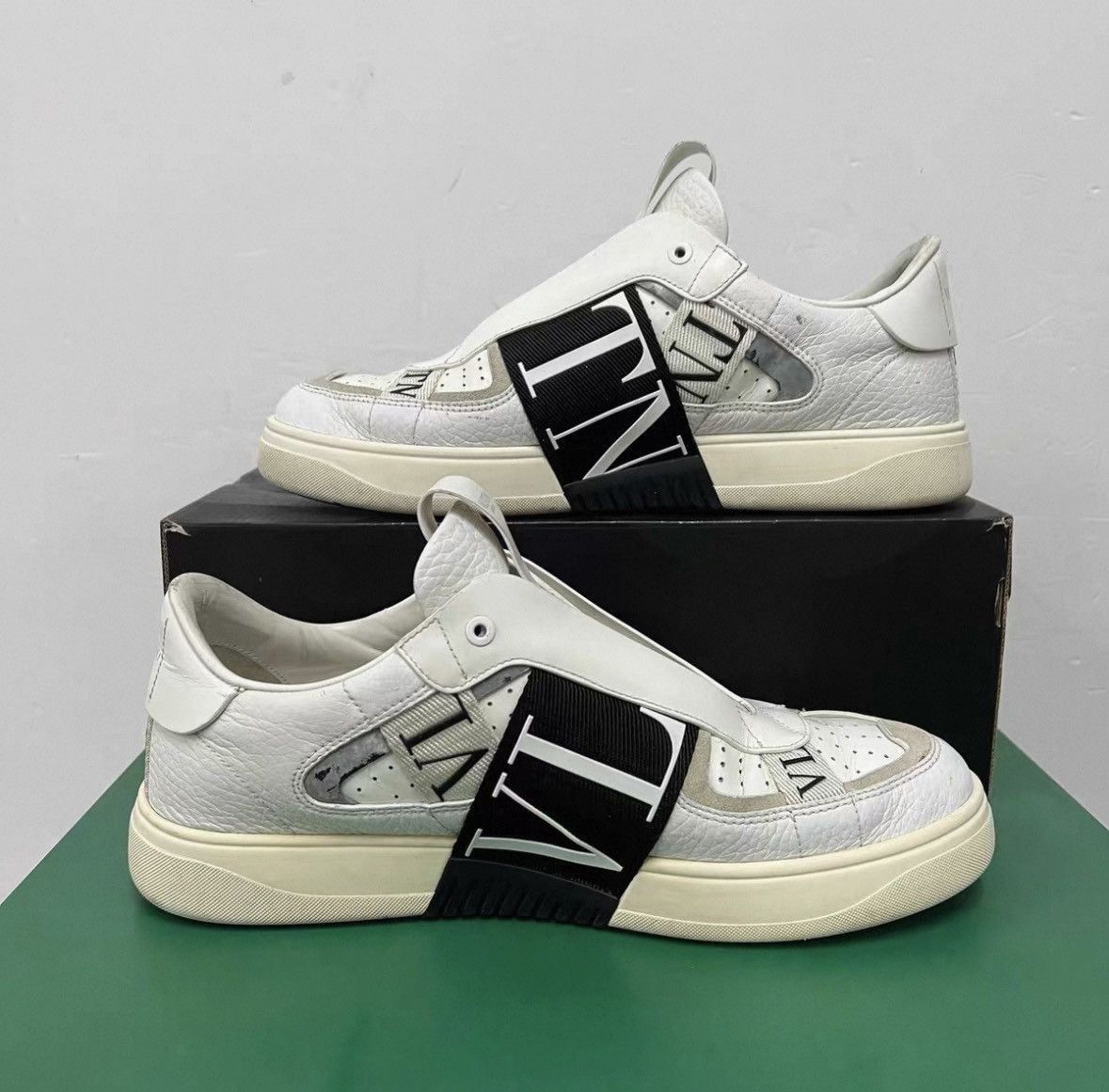 Valentino Valentino Leather Black Lowtop Sneakers S Men Size US 10 / EU 43 - 5 Thumbnail