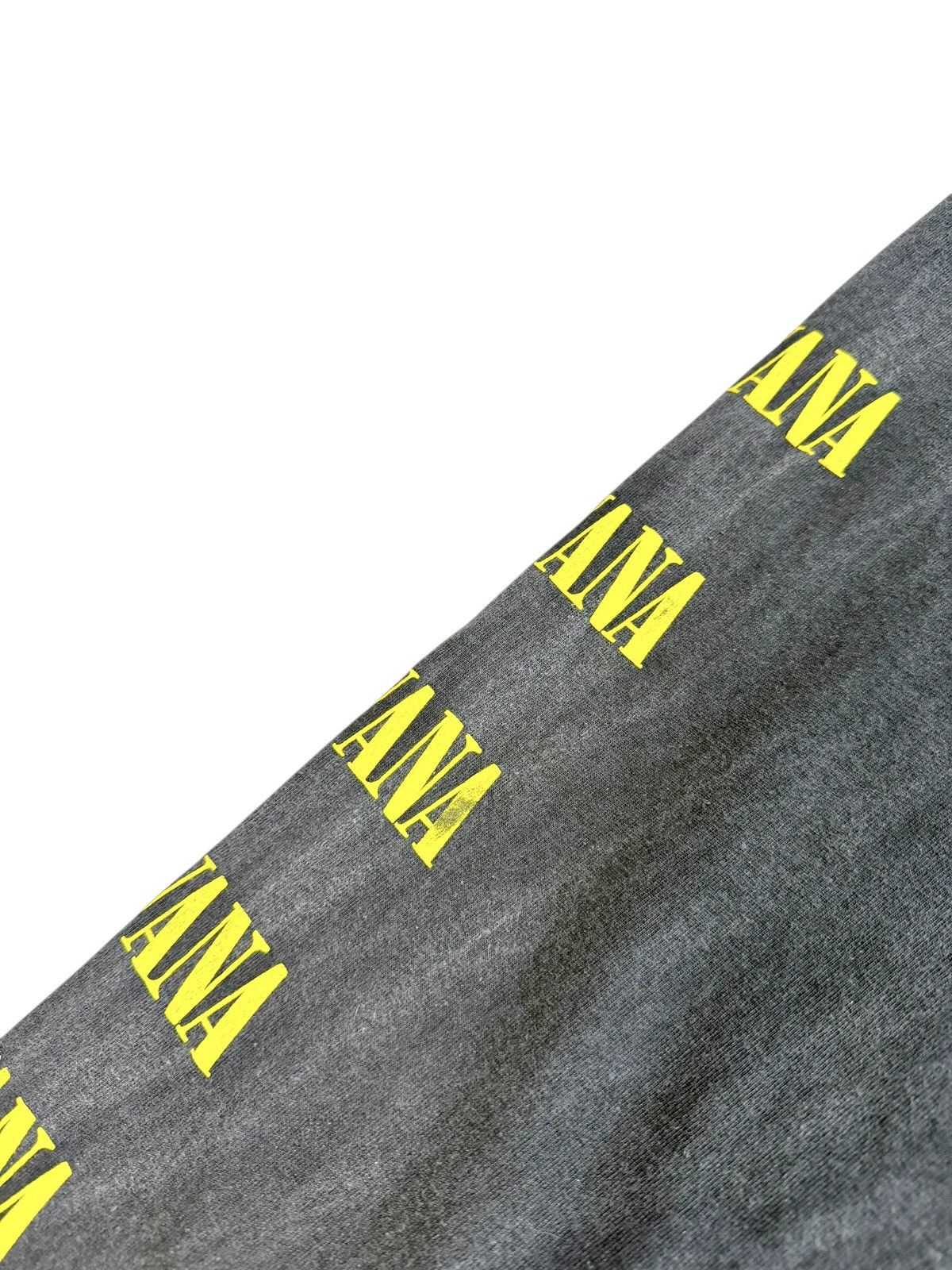 Band Tees Vintage 90s Nirvana Yellow Smiley Gray Faded Long sleeve Size US L / EU 52-54 / 3 - 8 Thumbnail