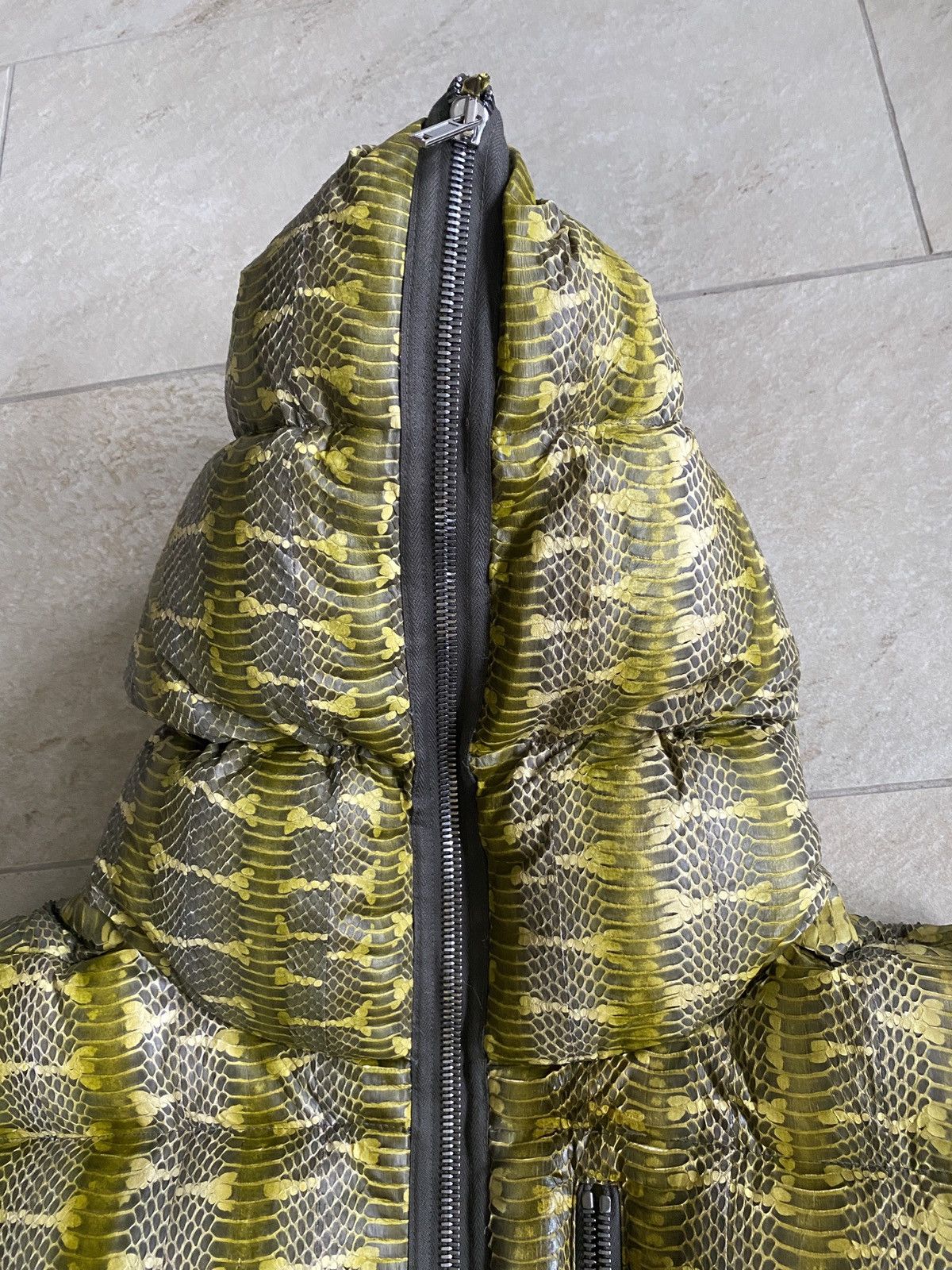 Rick Owens Rick Owens FW23 SEALED VEST PYTHON SNAKESKIN Size US L / EU 52-54 / 3 - 18 Thumbnail