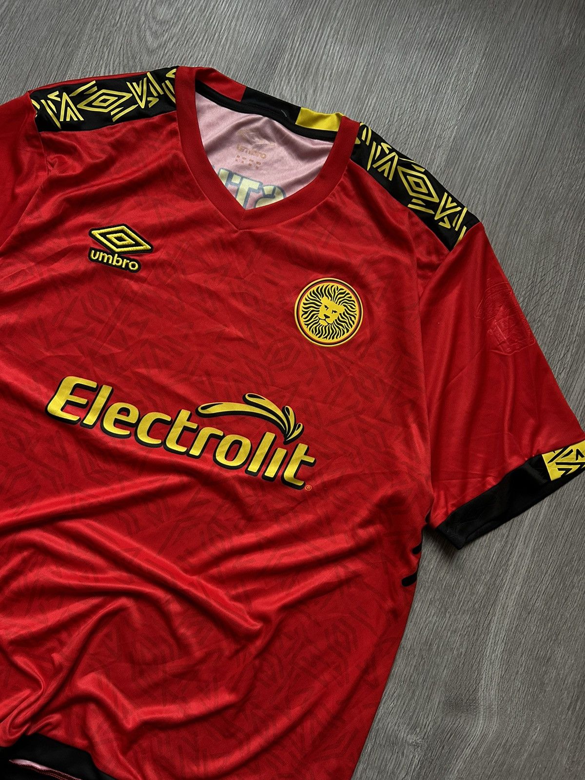 Umbro T-Shirt Soccer Umbro Leones Negros 2020 🔘 Streetwear 🔘 Size US XL / EU 56 / 4 - 3 Thumbnail