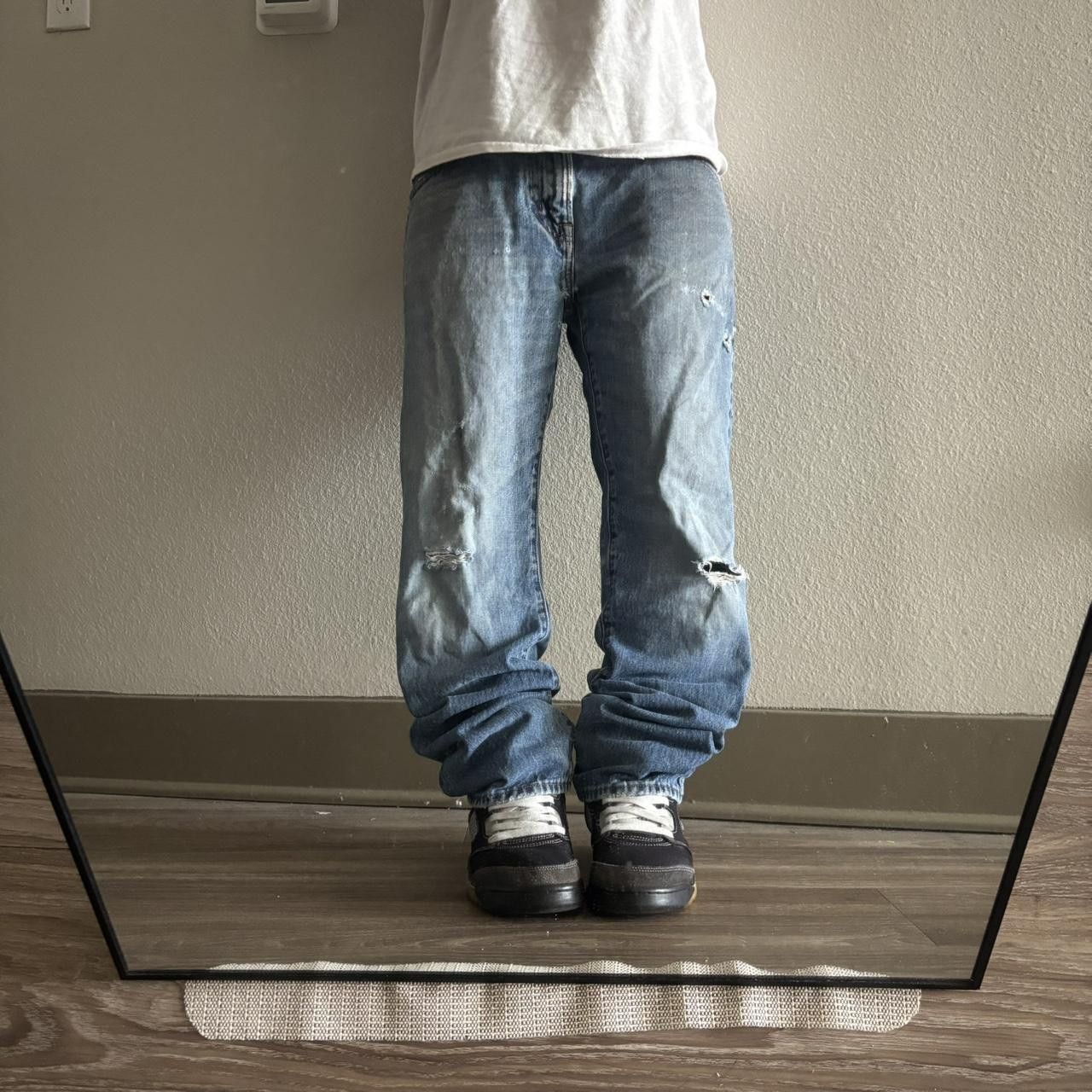 Vintage Crazy Vintage Y2K/2000s Grunge Faded Distressed Denim Jeans! 33x31 Size US 33 - 1 Thumbnail