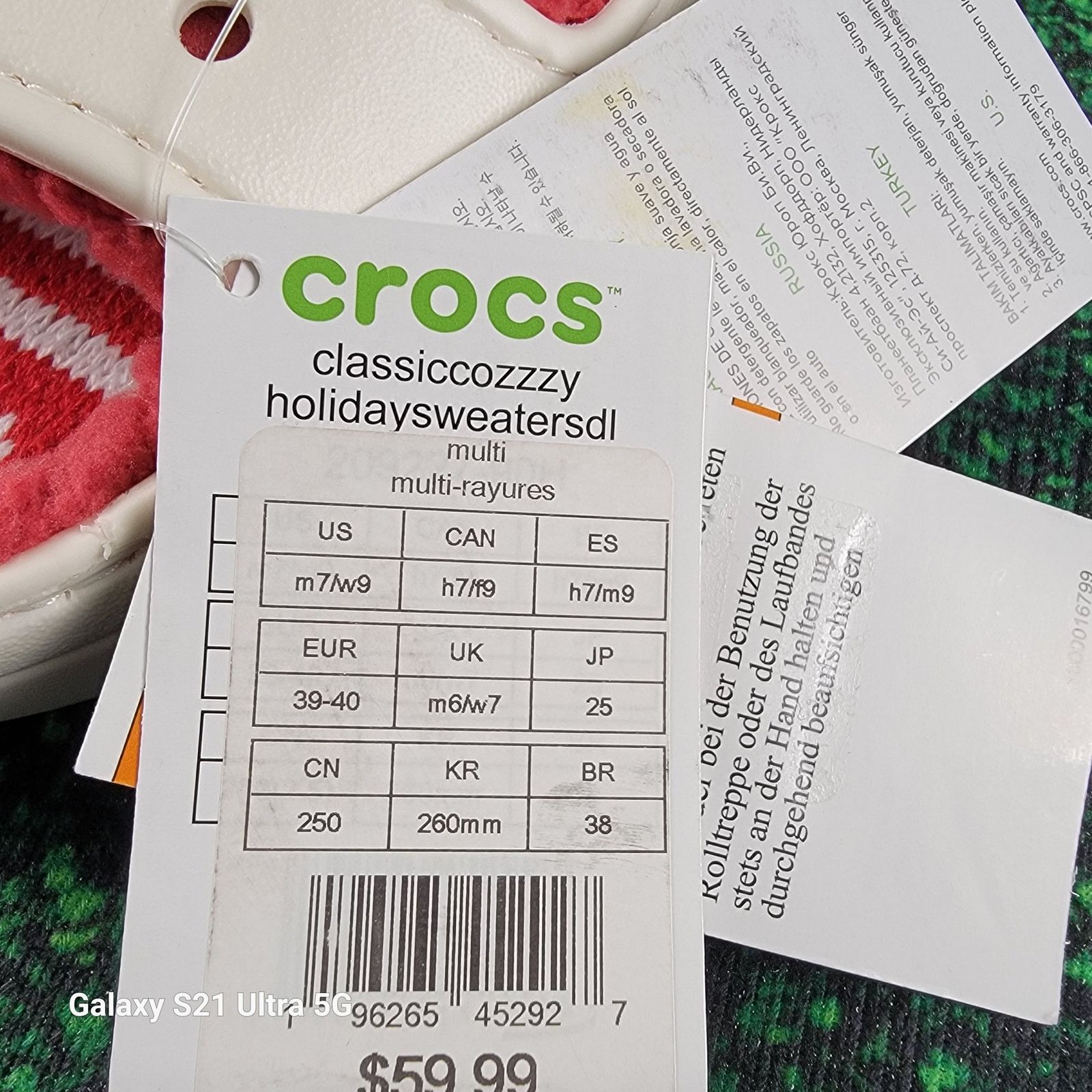 Crocs Crocs Unisex Classic Cozzzy Holiday Fuzzy Sandal Sz 7M/9W Size US 7 / EU 40 - 7 Thumbnail