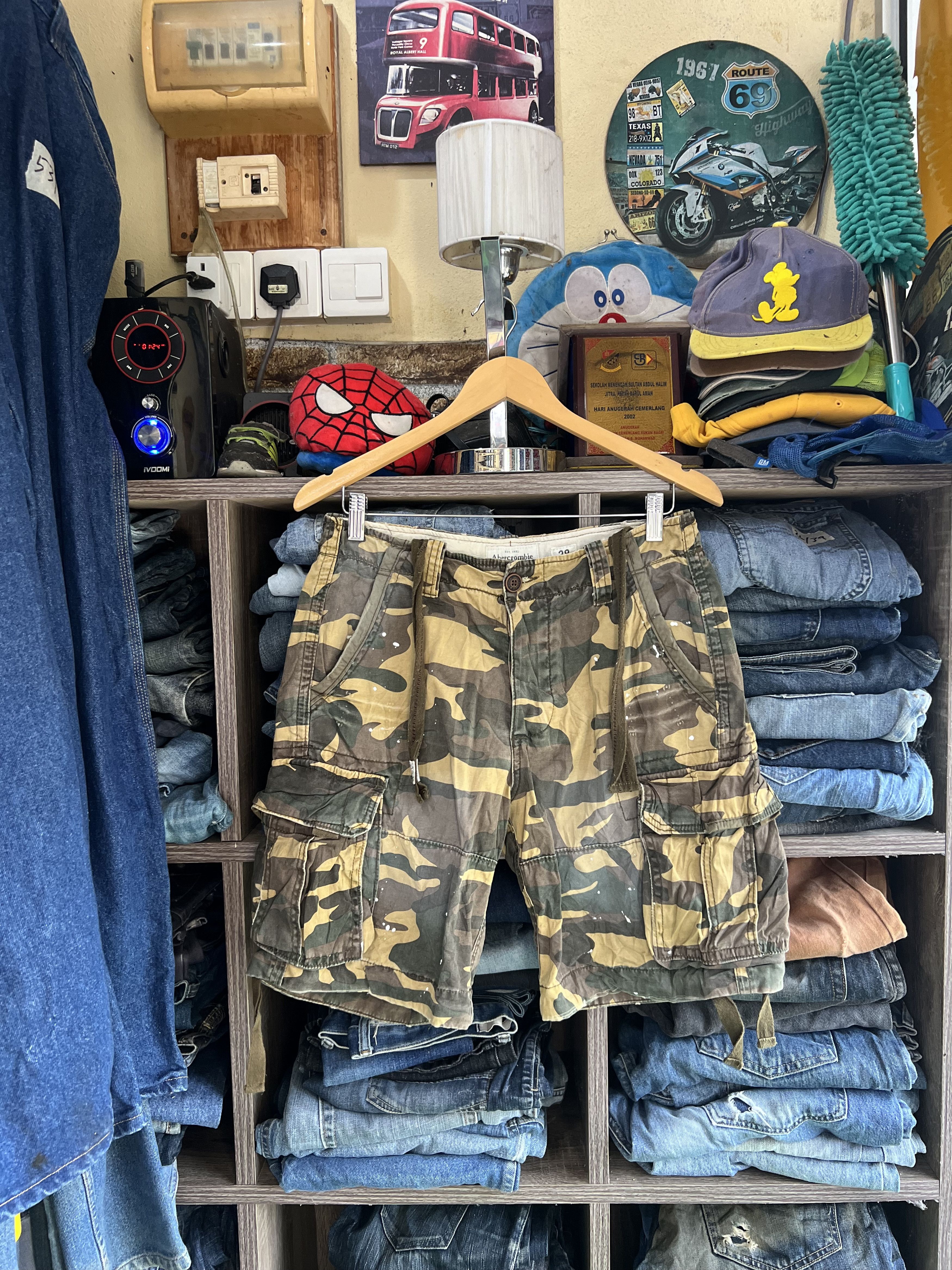 Abercrombie & Fitch 🔥Vintage Abercrombie & Fitch Camo Short Pant Cargo Size US 31 - 19 Thumbnail