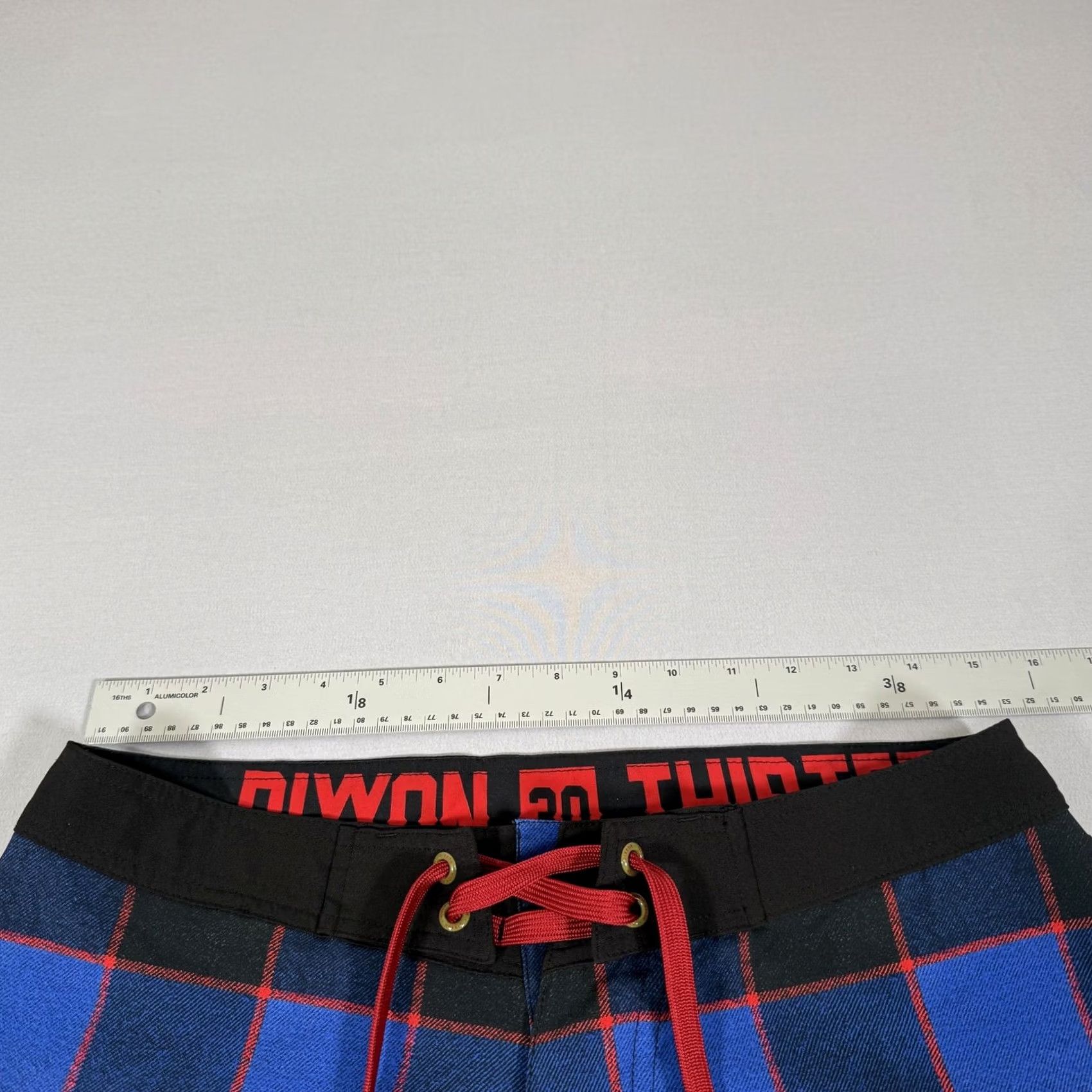 Vintage Dixxon Flannel Company Board Shorts Mens 30 Blue Plaid Friday the 13th Horror Surfing Recreational Back Pocket Drawstring Pockets Size US 30 / EU 46 - 4 Thumbnail