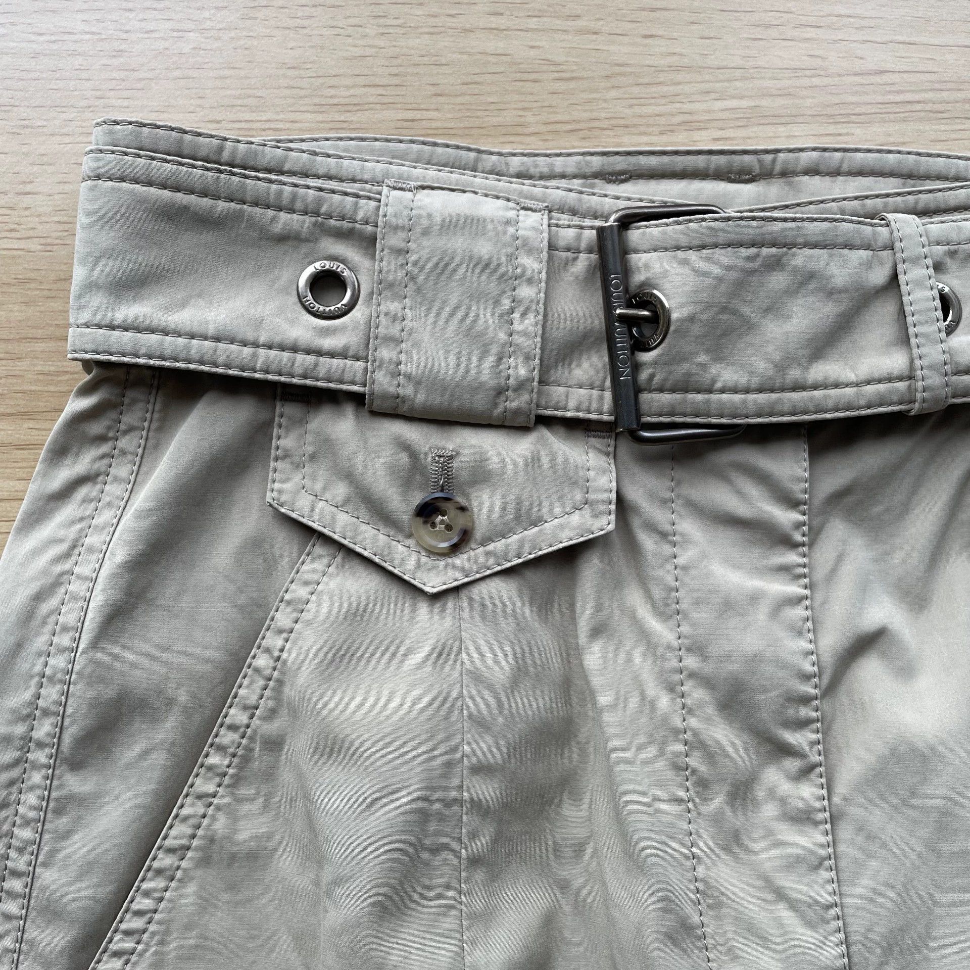 Louis Vuitton LOUIS VUITTON 99new belted cuffed khaki women's 34 trousers Size 25" / US 0 / IT 36 - 3 Thumbnail