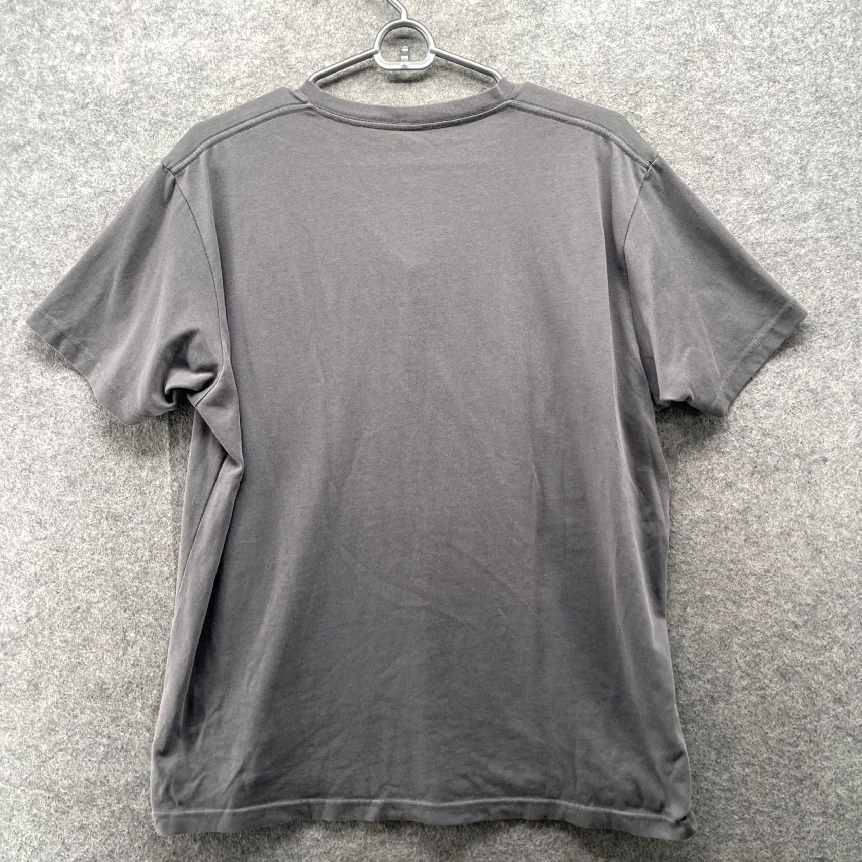Uniqlo Uniqlo Dry V-Neck Short Sleeve Colour T-Shirt Mens L Gray Size US L / EU 52-54 / 3 - 2 Thumbnail