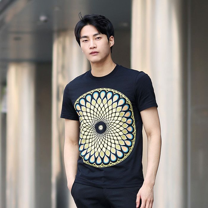 Givenchy Black Mandala Graphic T-shirt Size US M / EU 48-50 / 2 - 2 Thumbnail