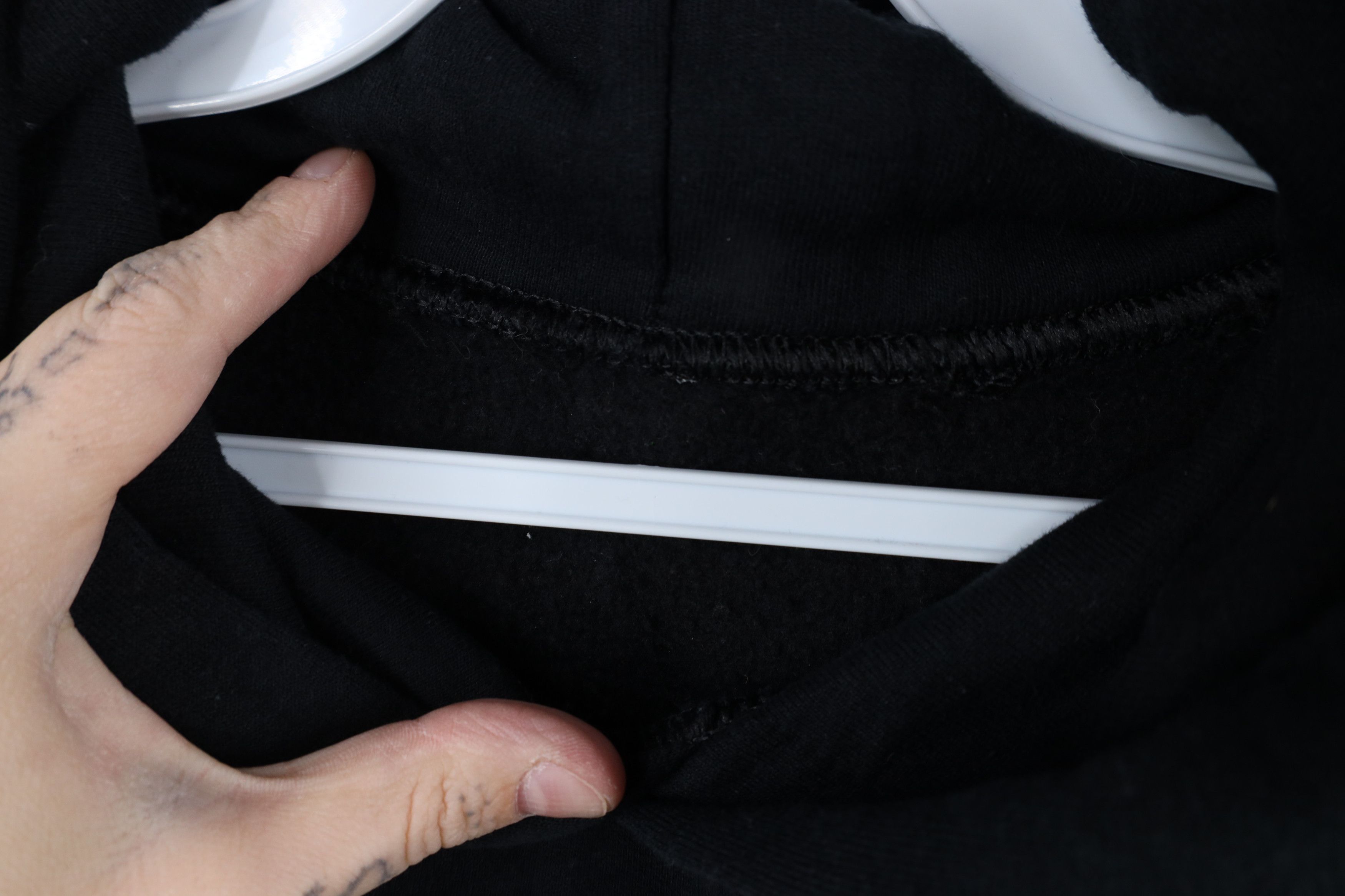 Vintage Vintage 90s Streetwear Faded Blank Hoodie Sweatshirt Black Size US L / EU 52-54 / 3 - 7 Thumbnail