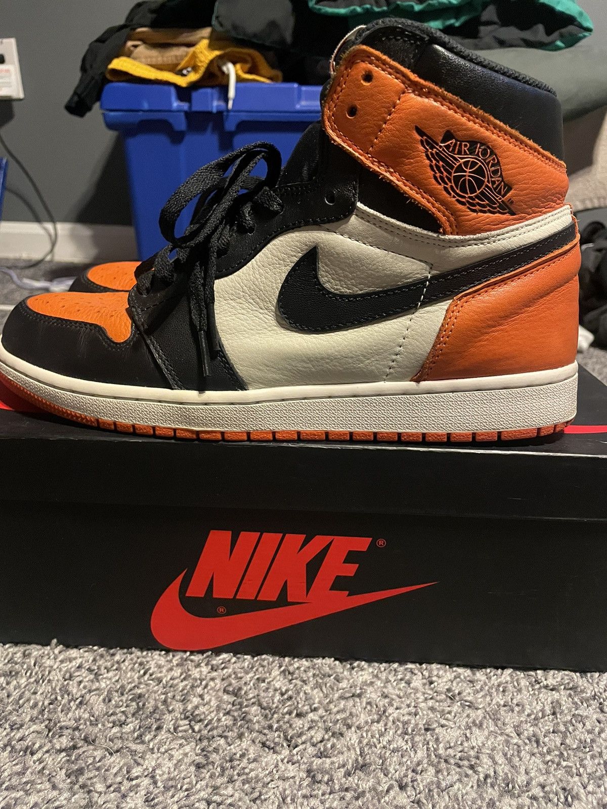 Jordan Brand Shattered Backboard 1s Size US 10.5 / EU 43-44 - 4 Thumbnail