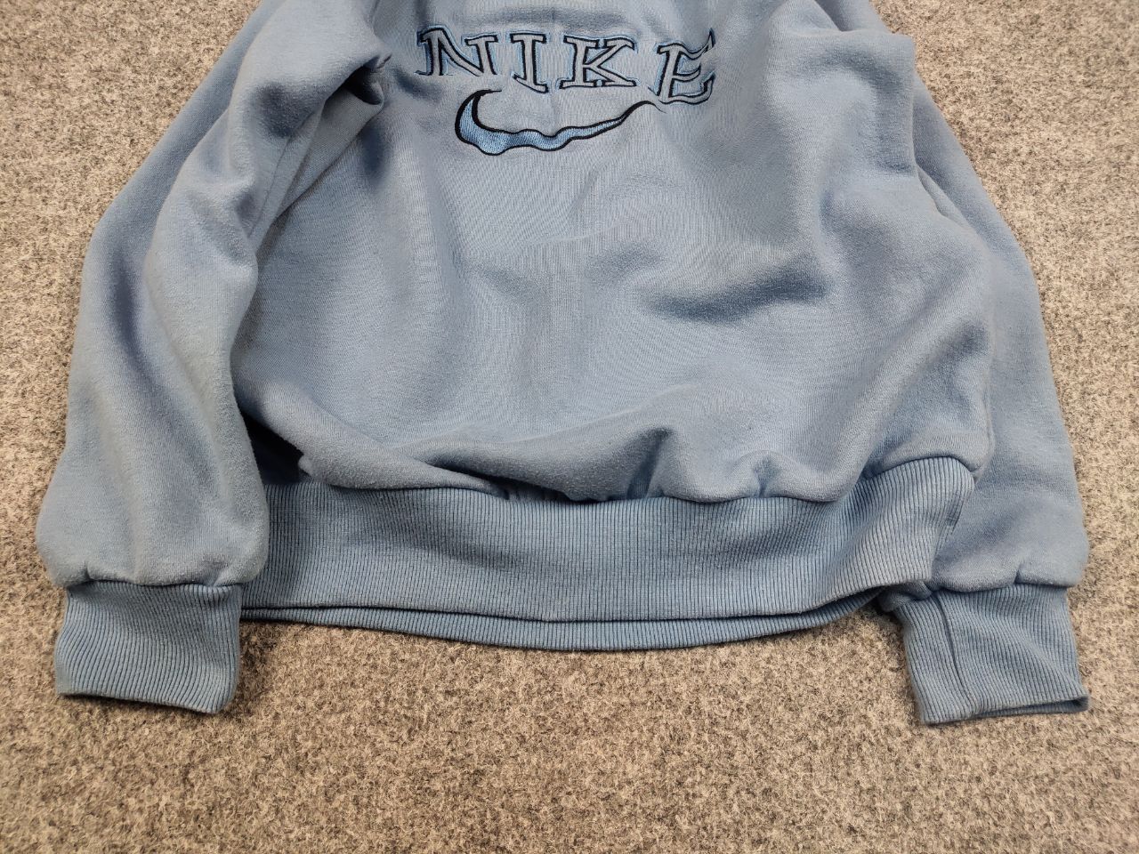 Nike Vintage 90's Nike center embroidered logo Blue Sweatshirt Size S / US 4 / IT 40 - 9 Thumbnail