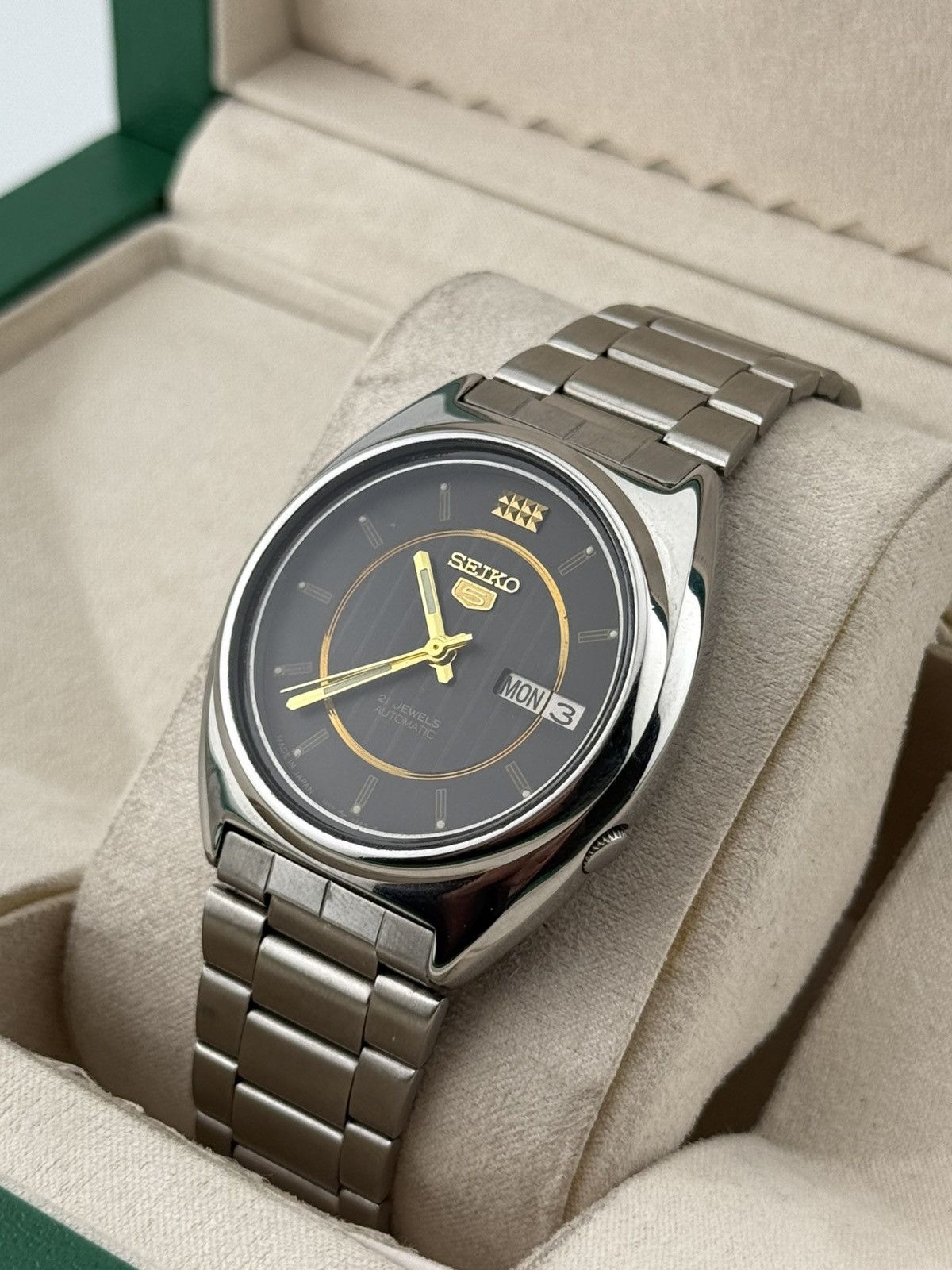 Seiko Seiko 5 7009 Black Dial 36mm Automatic Men’s Wristwatch Size 36 - 4 Thumbnail