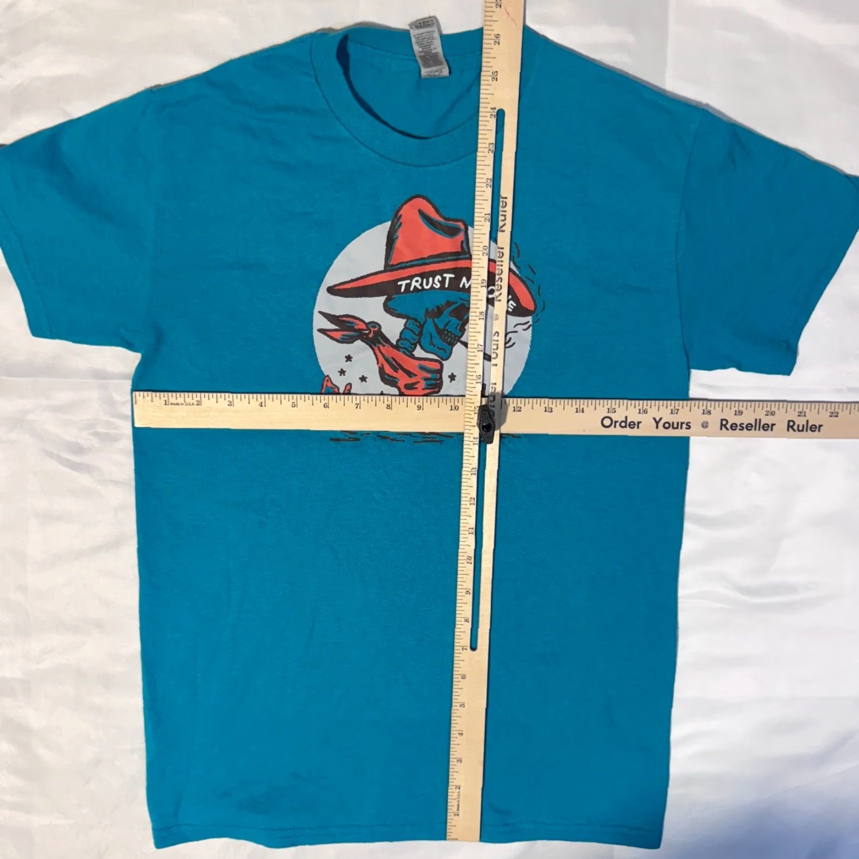 Gildan Trust No One Western Skeleton Smoking Cowboy Turquoise Blue Tshirt Small Women Crew Neck Gildan Logo Western Size S / US 4 / IT 40 - 4 Thumbnail
