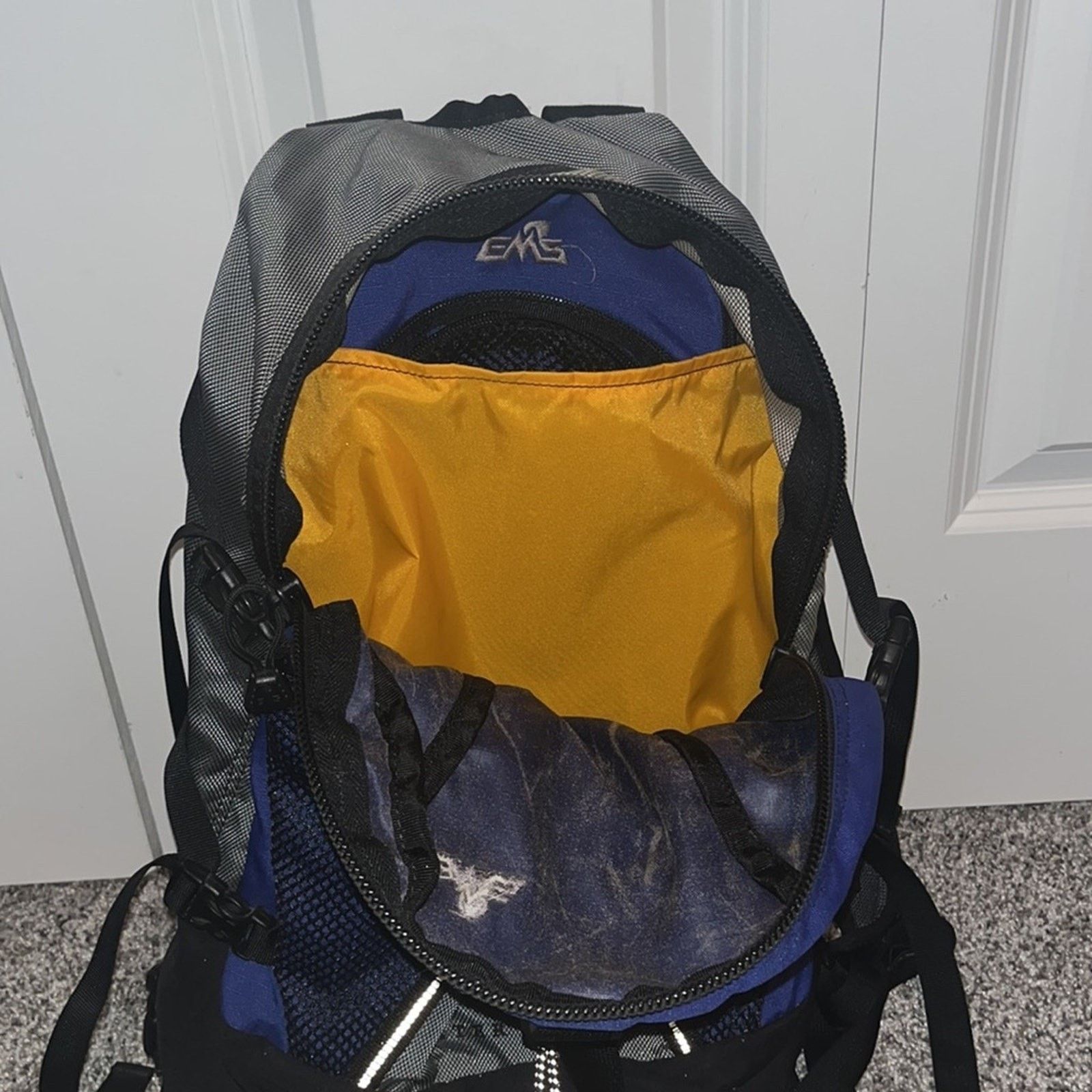 Eastern Mountain Sports Eastern Mountain Sports Waterslide Backpack Camelback EMS Size ONE SIZE - 5 Thumbnail