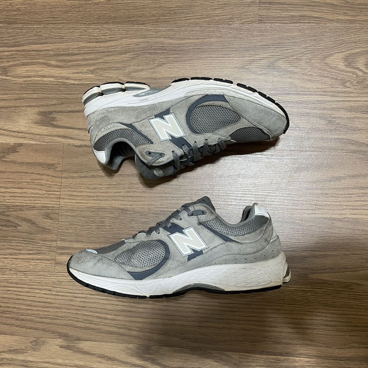 New Balance New Balance Men's Grey 2002r Size 10.5 Size US 10.5 / EU 43-44 - 7 Thumbnail