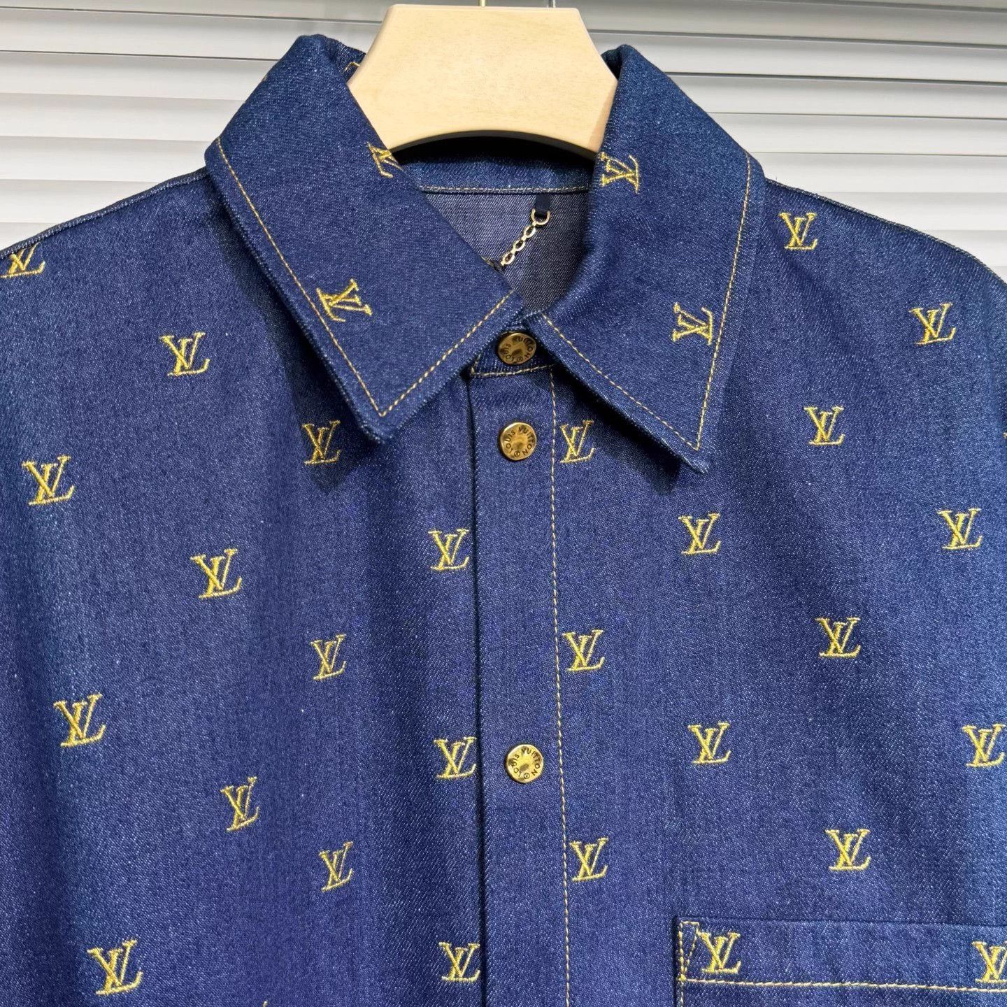 Louis Vuitton LV Pharrell 25 Gold Embroidered All-Over Denim Shirt Blue L Size US L / EU 52-54 / 3 - 3 Thumbnail