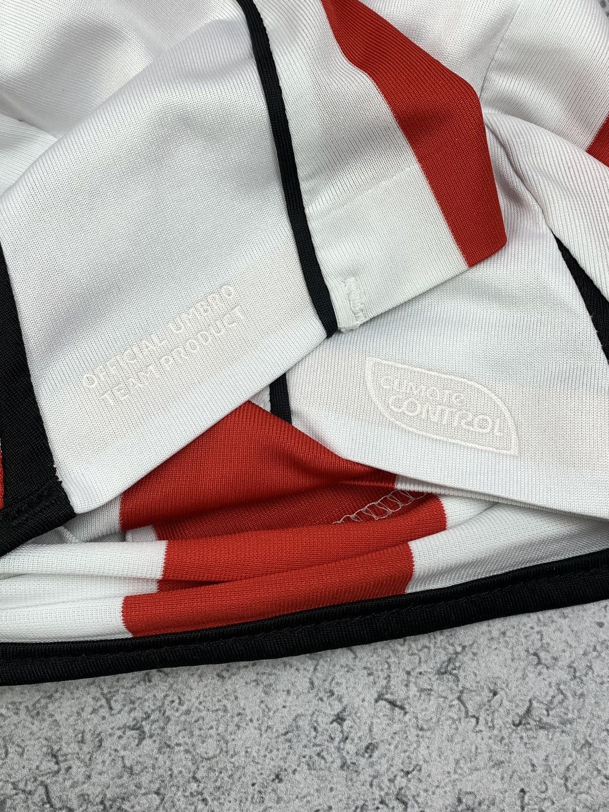Umbro × Vintage Umbro Sunderland FC Vintage 2007-2008 Home Shirt Size M Size US M / EU 48-50 / 2 - 6 Thumbnail