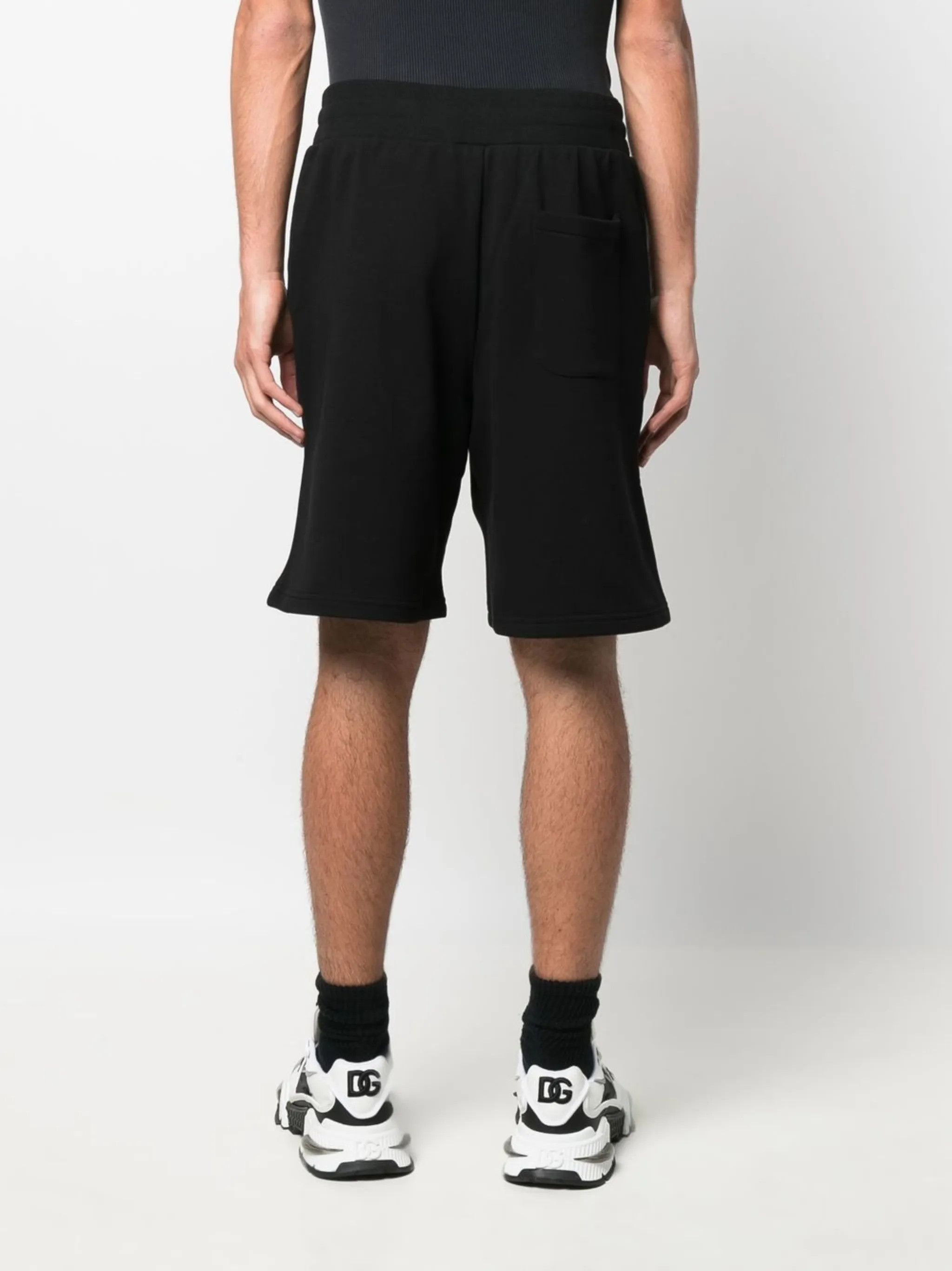 Moschino o1y0225 Logo Short in Black Size US 28 / EU 44 - 3 Thumbnail