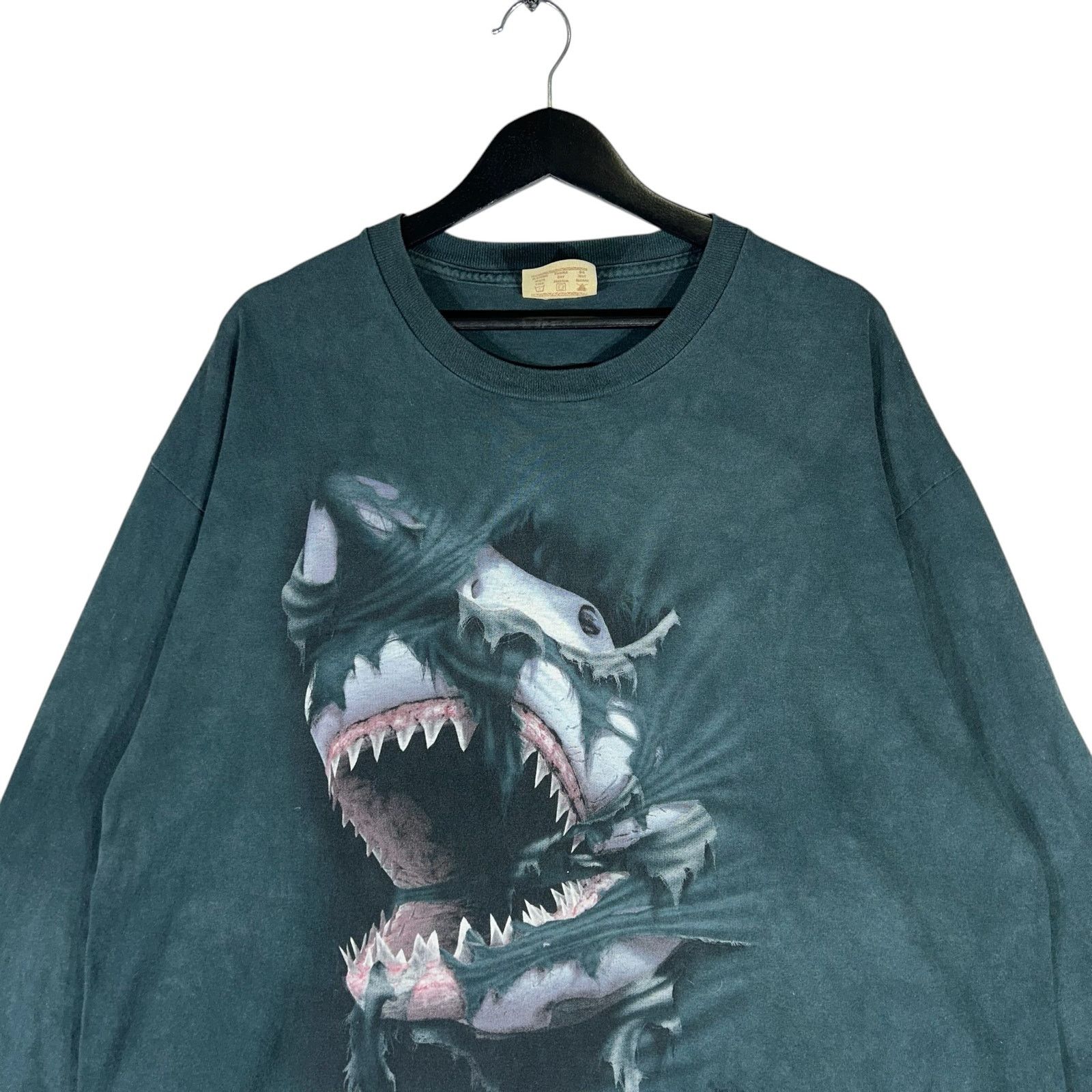 The Mountain Vintage Breakthrough Shark Nature Art Long Sleeve Size US XXL / EU 58 / 5 - 2 Thumbnail