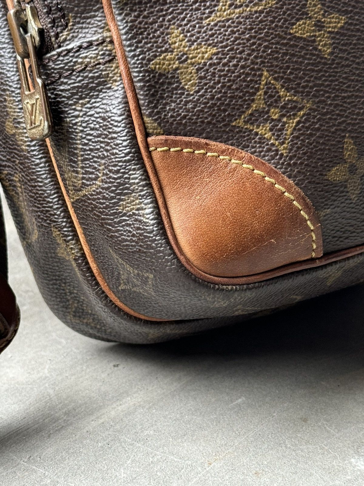 Louis Vuitton Louis Vuitton Amazon Canvas Shoulder Bag Size ONE SIZE - 8 Thumbnail